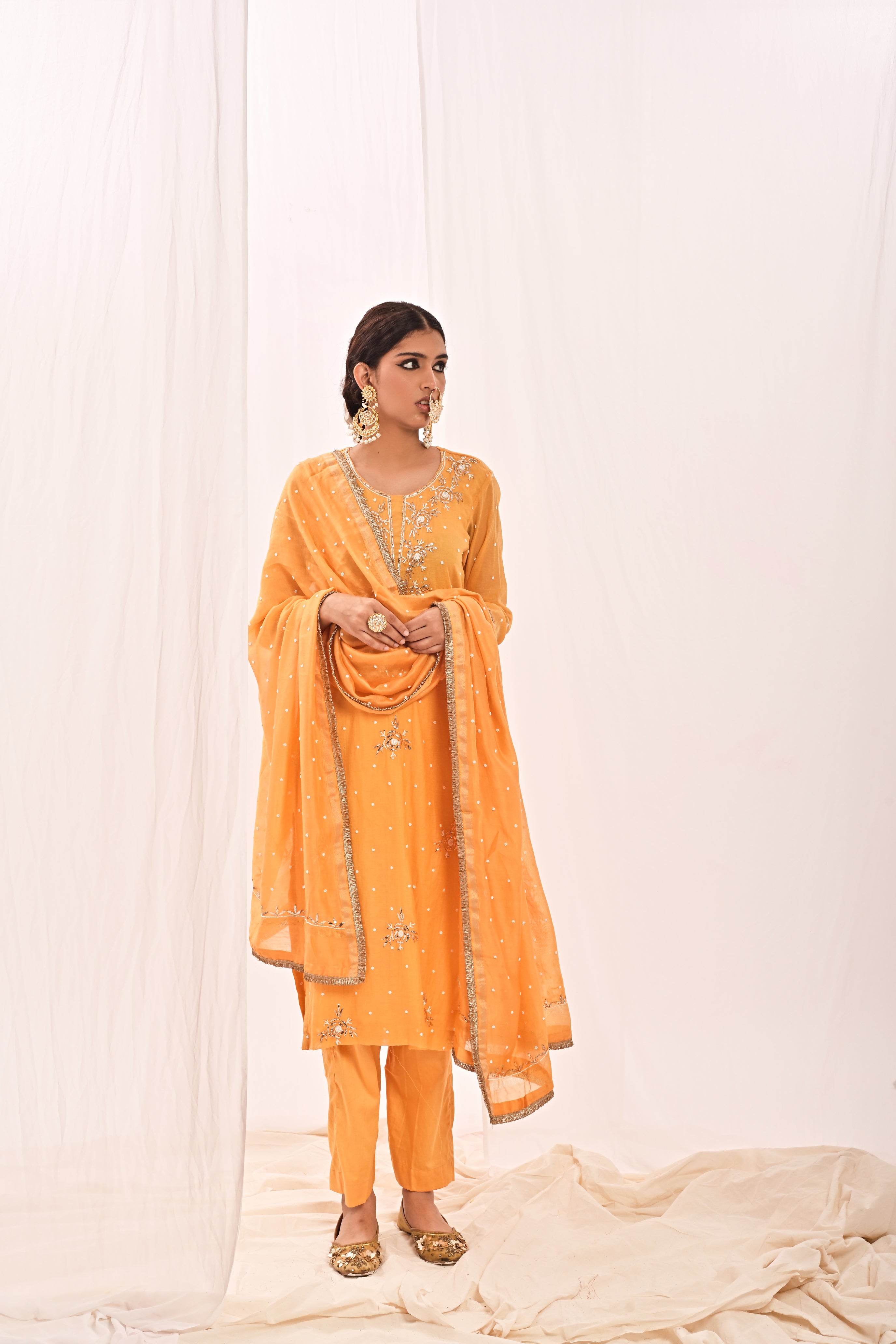 MEERA - MUKAISH SUIT SET IN PEACH