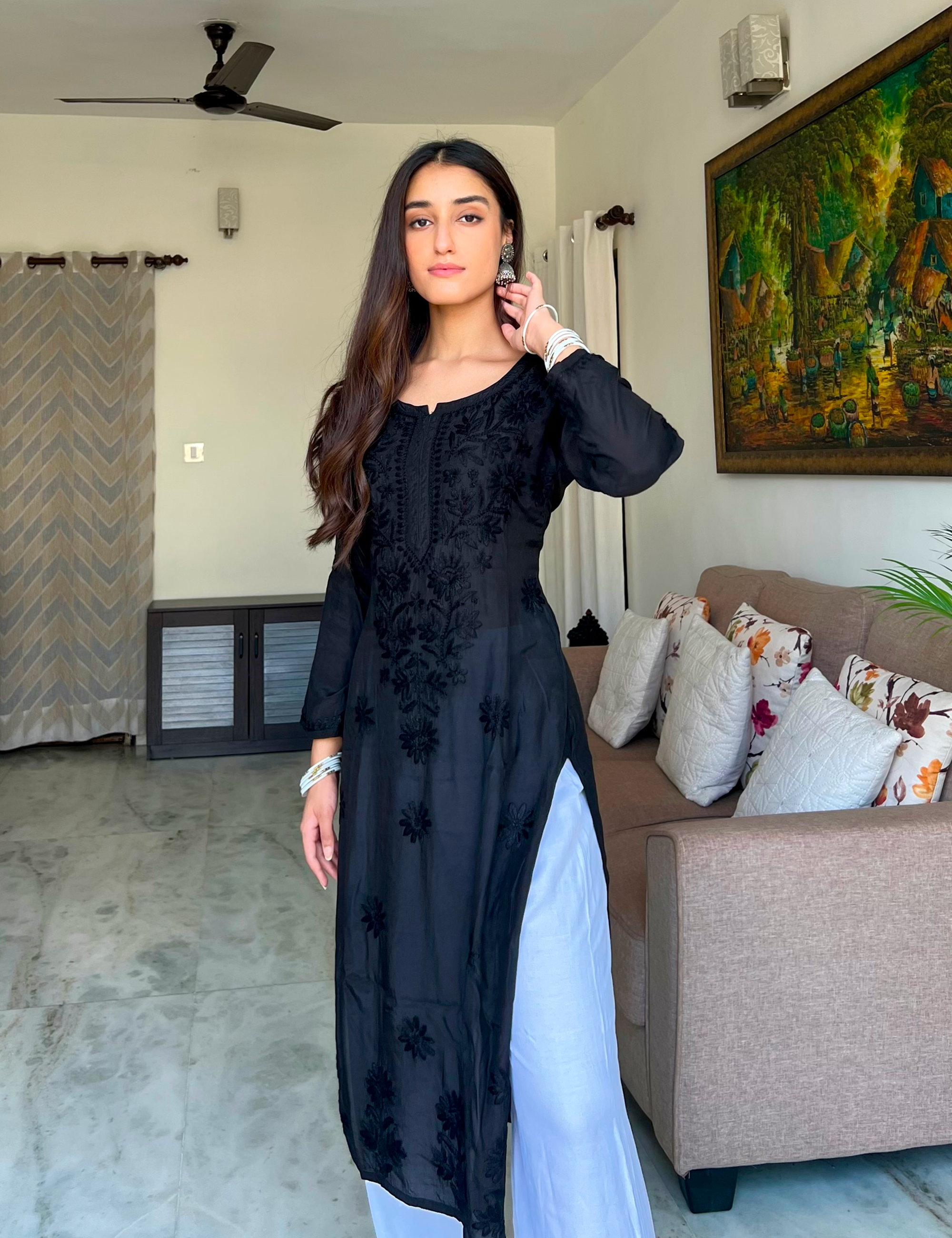 Arya Chikankari Set of Two in Black