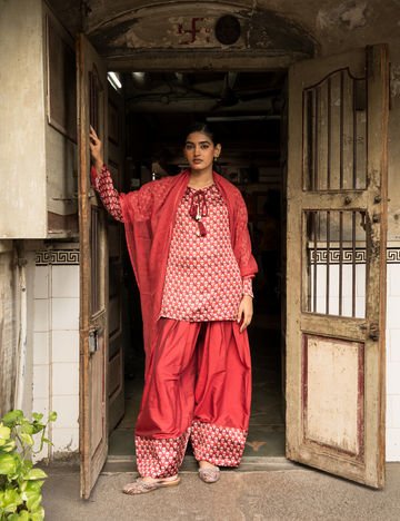 Raagni Set of Three with Farsi Salwar