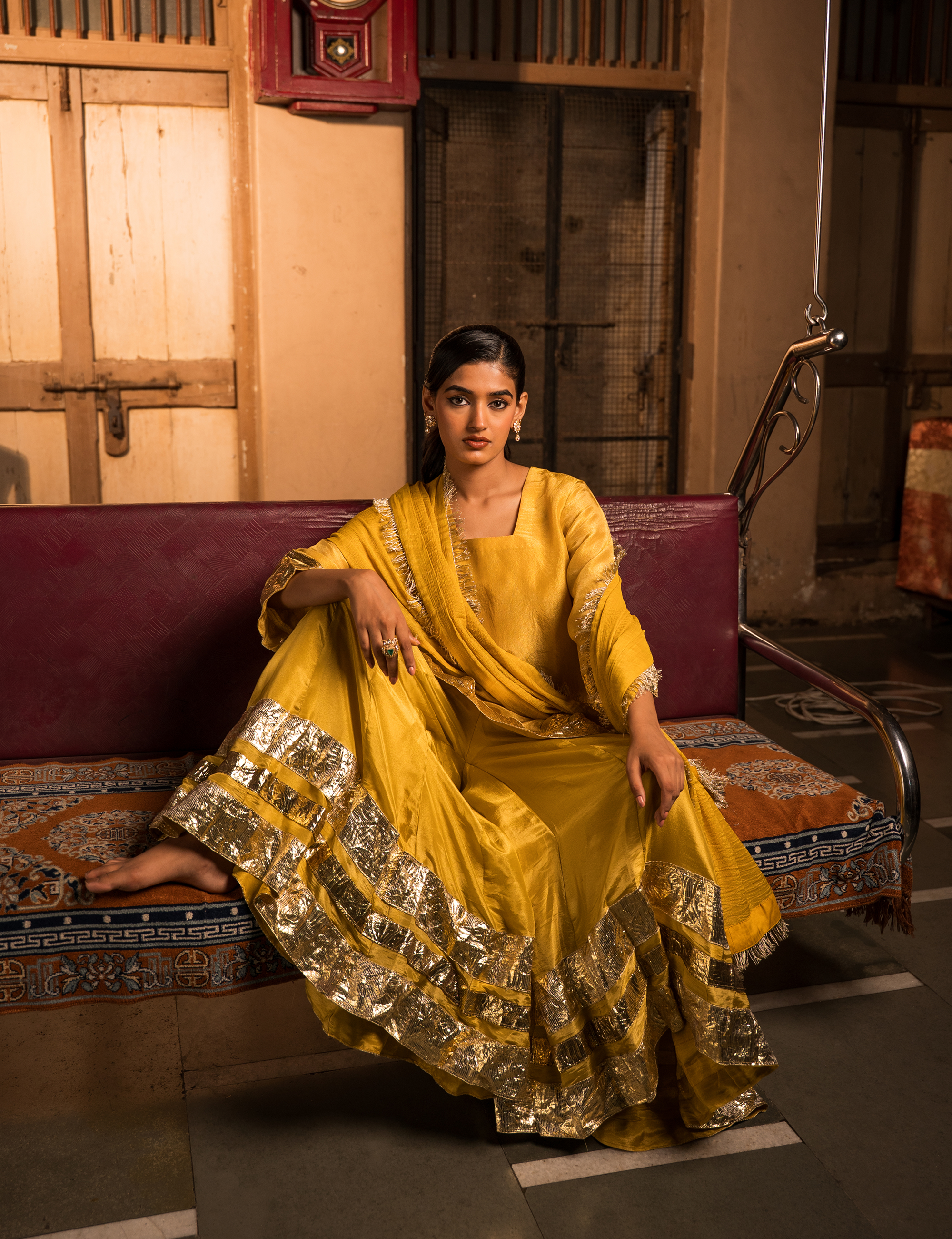 RaatRani Tissue set in Yellow