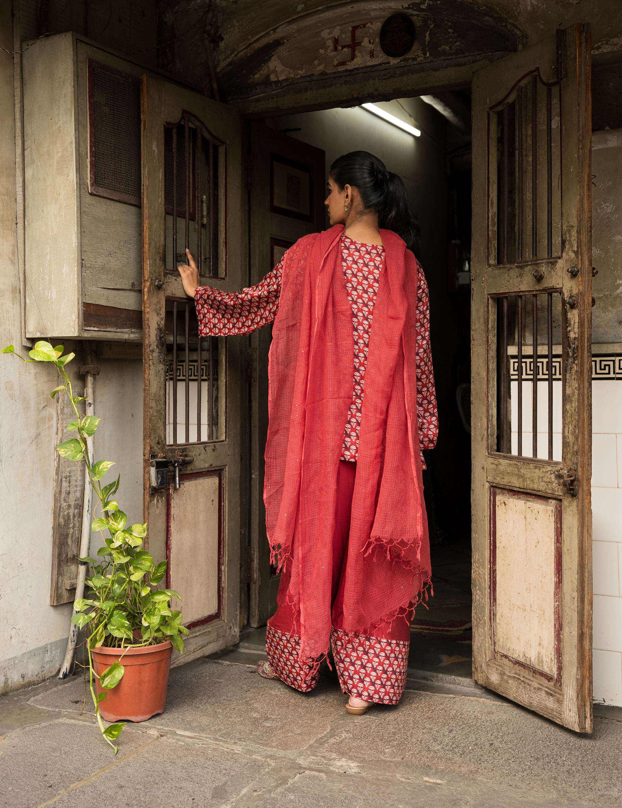 Raagni Set of Three with Farsi Salwar