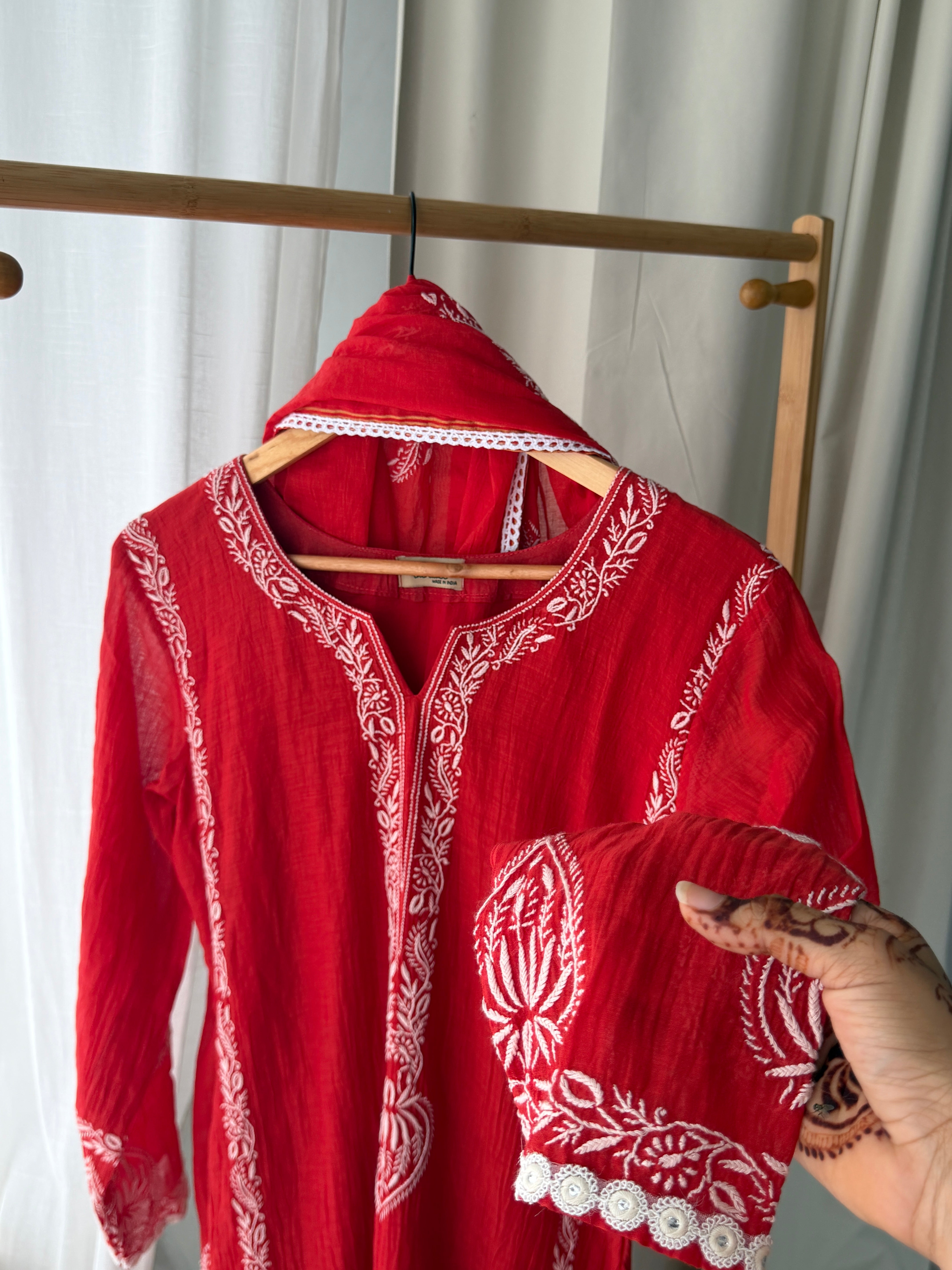 LAILA CHIKANKARI SUIT SET OF THREE IN RED