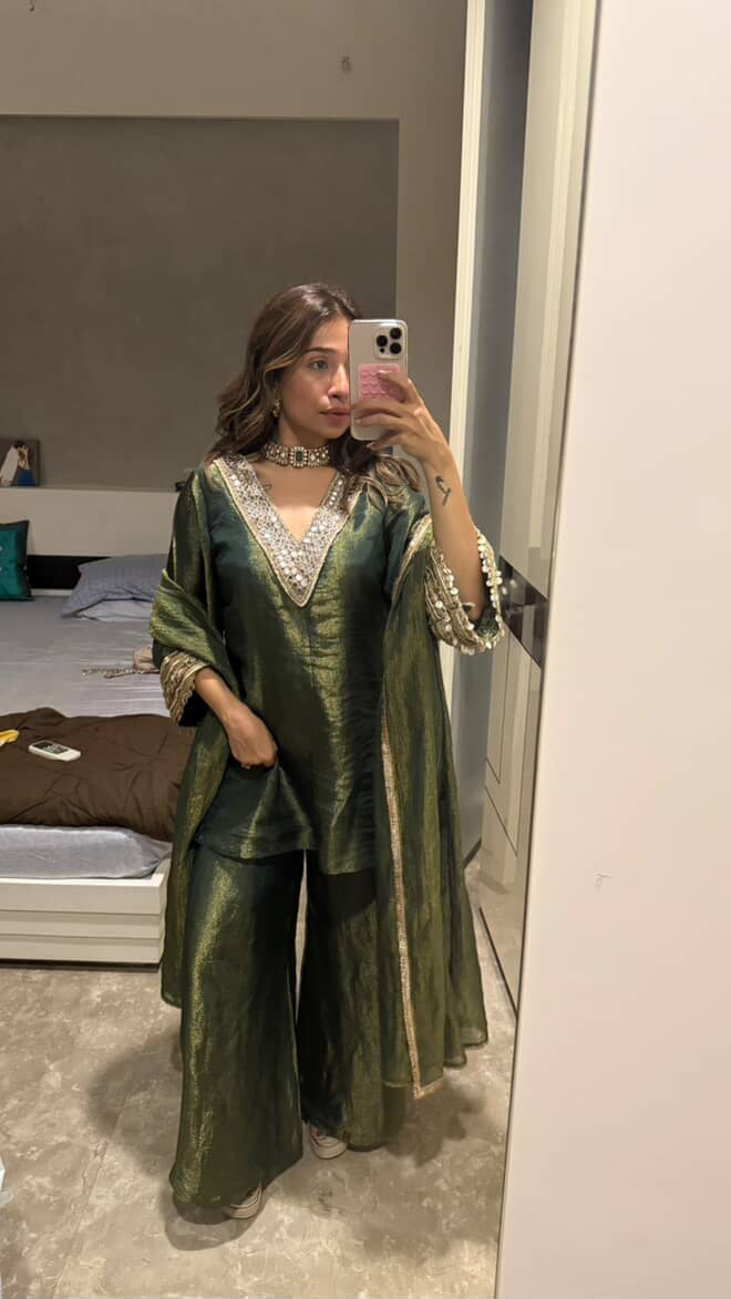 CHANDRIKA- MIRROR WORK TISSUE SET IN EMERALD GREEN