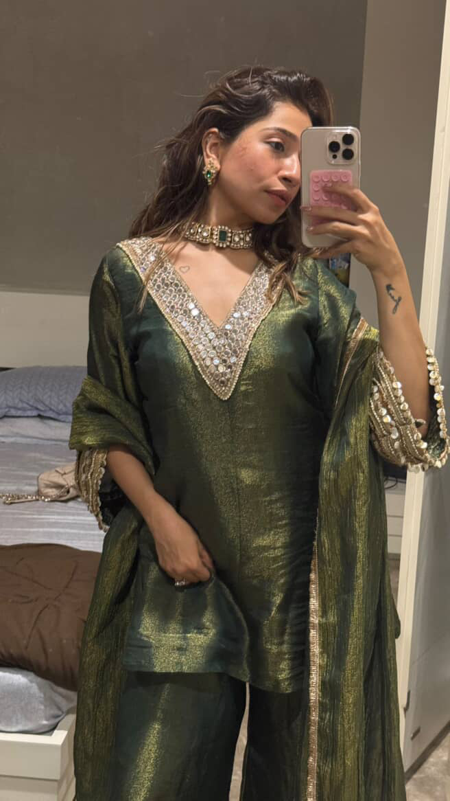 CHANDRIKA- MIRROR WORK TISSUE SET IN EMERALD GREEN