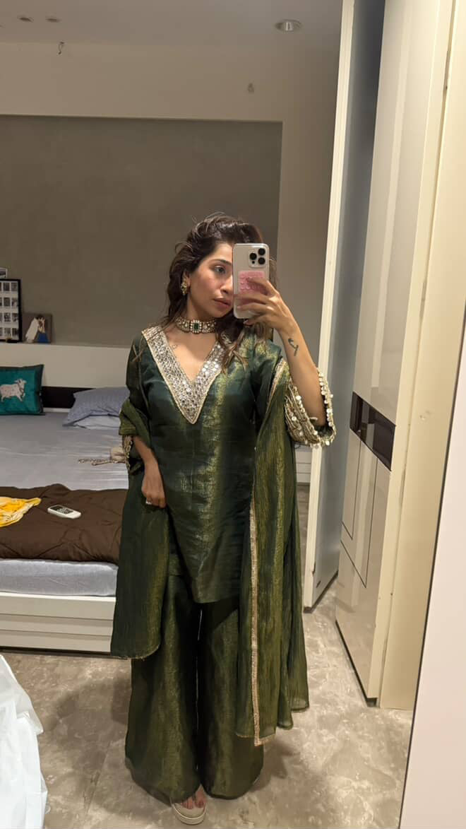 CHANDRIKA- MIRROR WORK TISSUE SET IN EMERALD GREEN