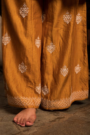 MIZBA - SET OF THREE IN MUSTARD