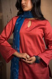 ZUHRA - SET OF THREE IN RED