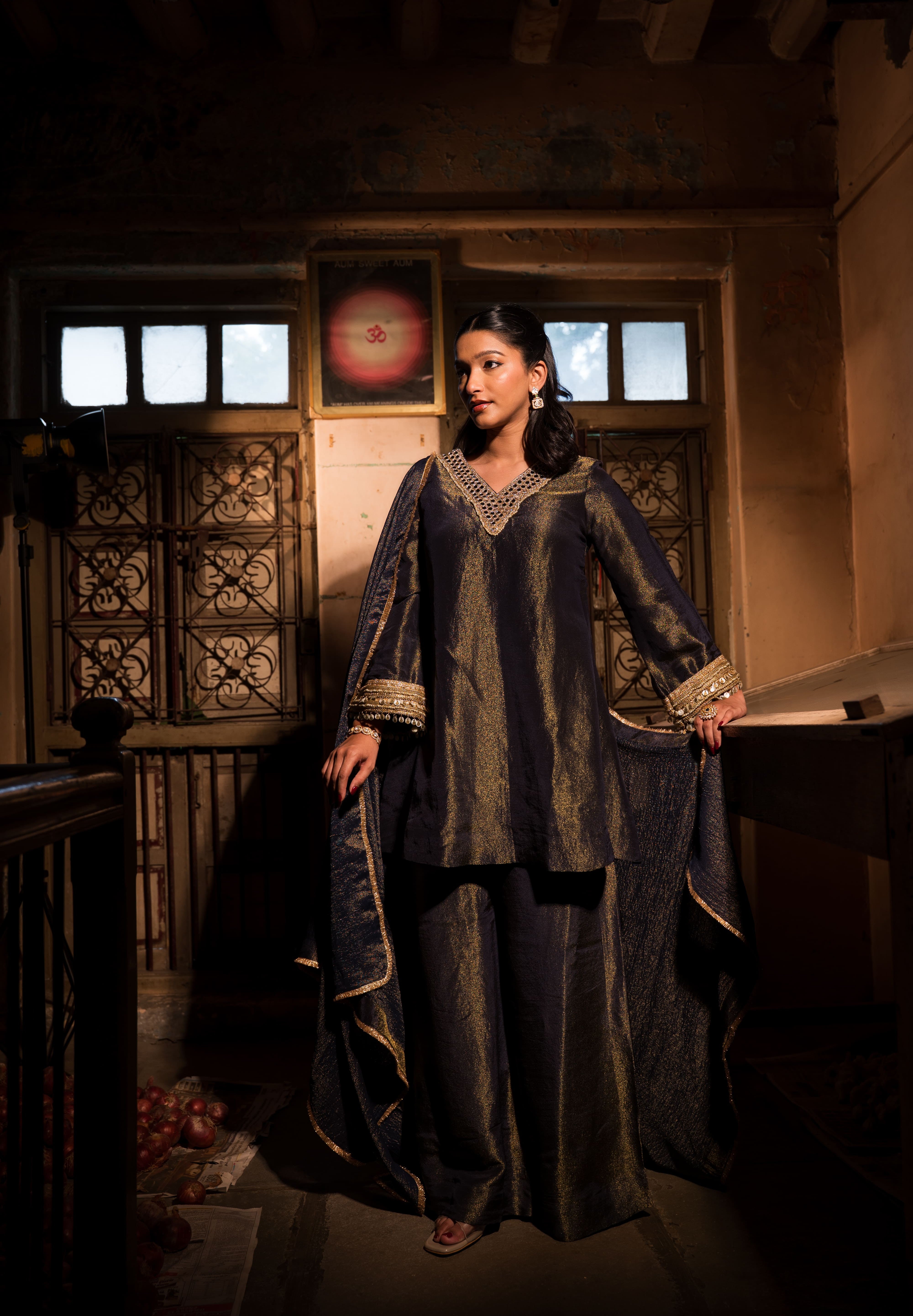 CHANDRIKA - SET OF THREE IN BLUEISH GREY