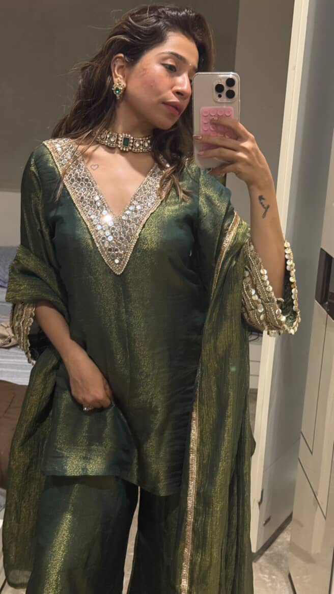 CHANDRIKA- MIRROR WORK TISSUE SET IN EMERALD GREEN