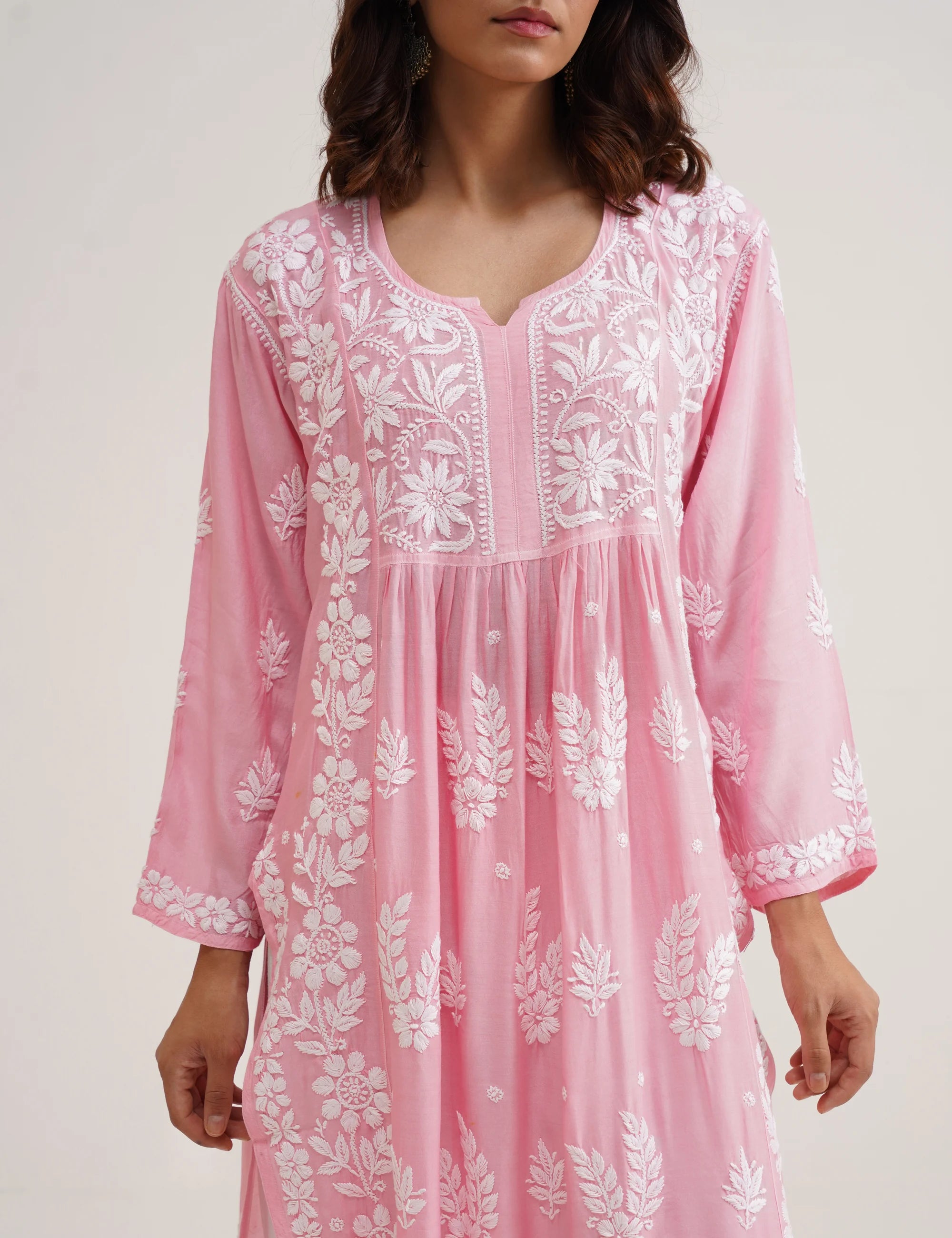 ALINA CHIKANKARI KURTA SET OF TWO