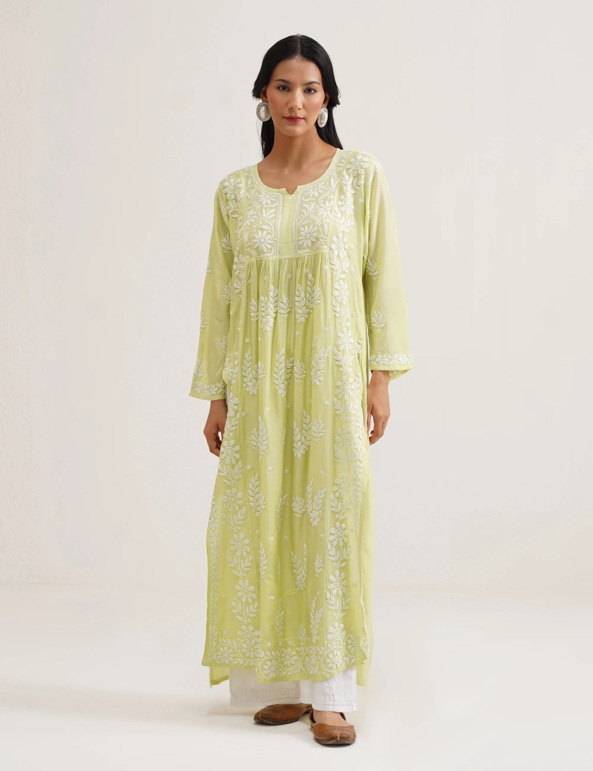 ALINA CHIKANKARI KURTA SET OF TWO