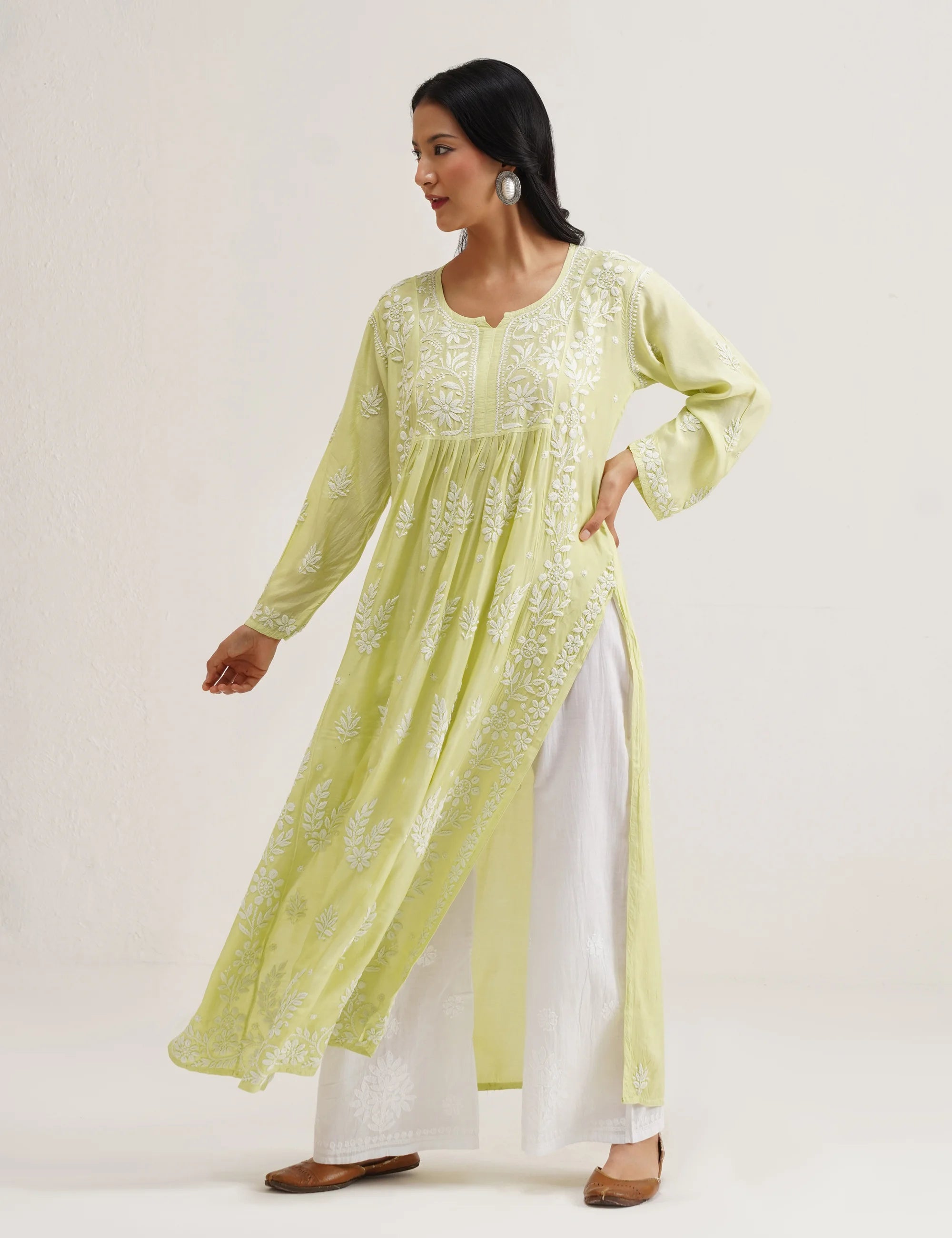 ALINA CHIKANKARI KURTA SET OF TWO