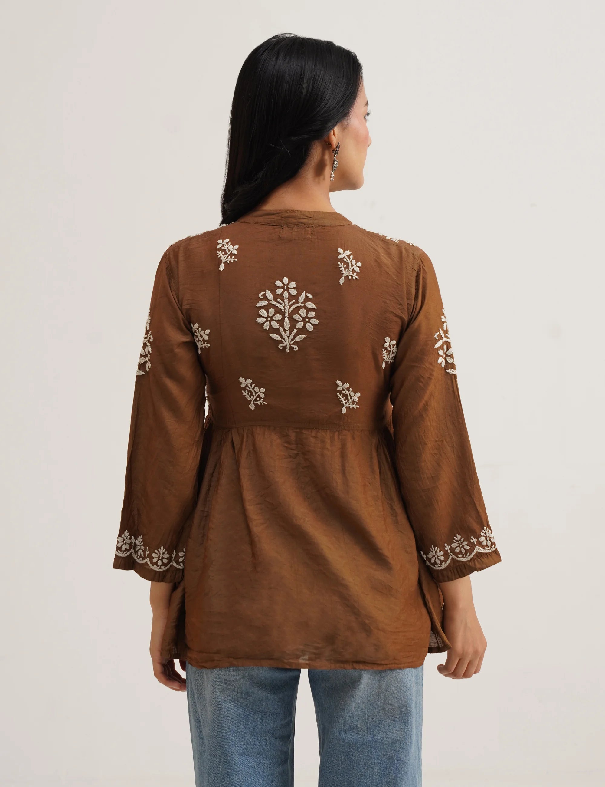 AARZOO CHIKANKARI KURTA