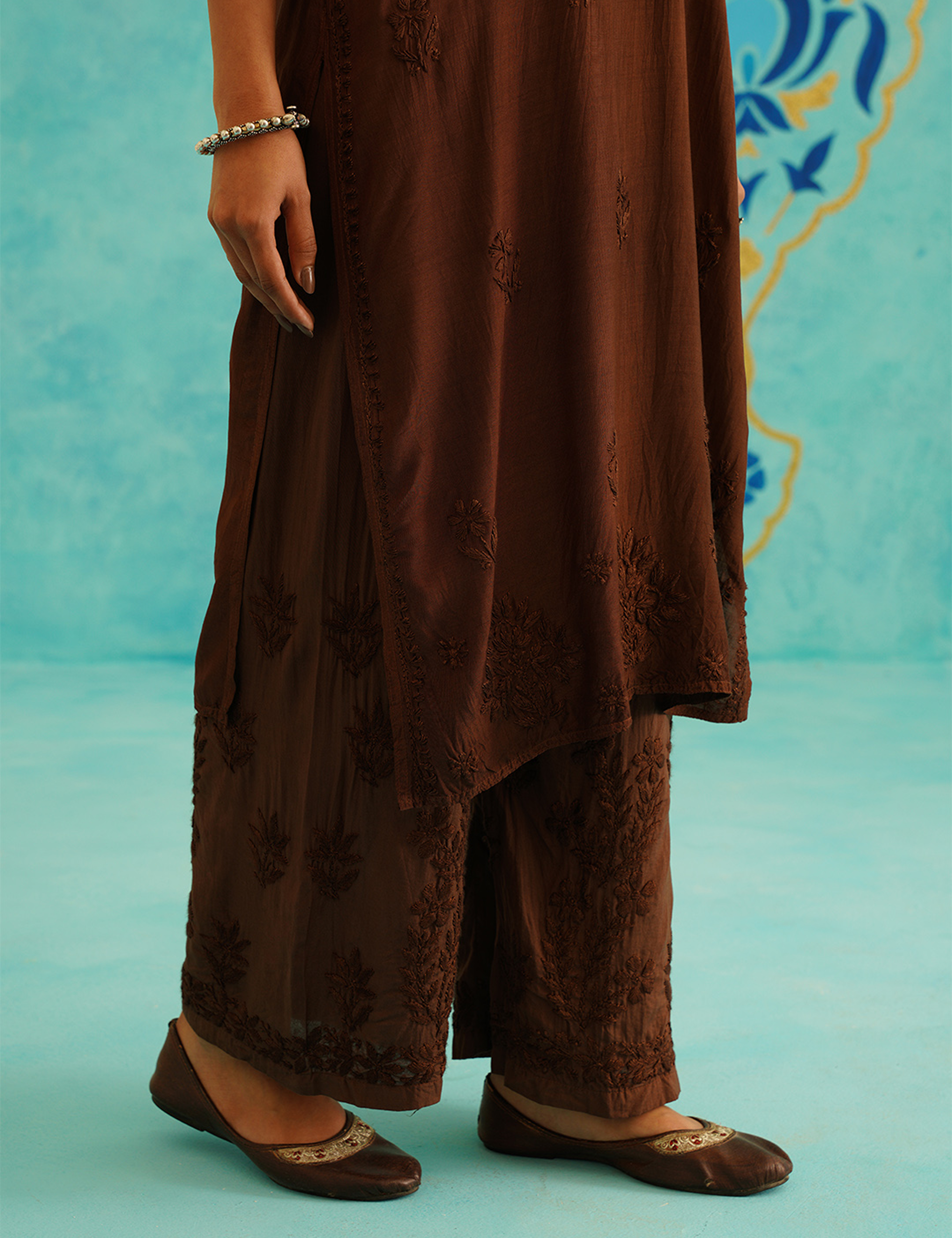 Fiza Chikankari Set of Two in Brown