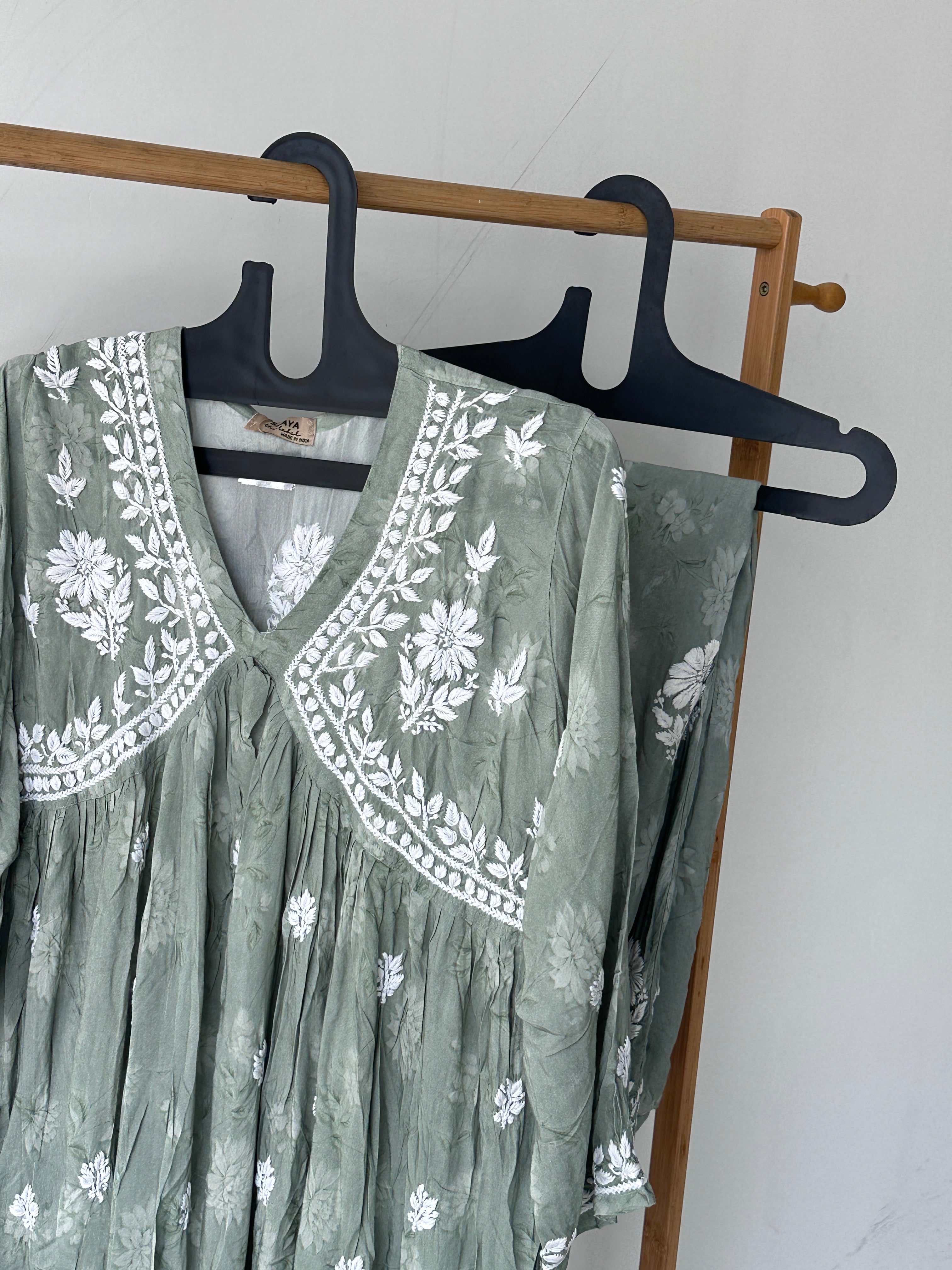 'Raaha' chikankari coord set