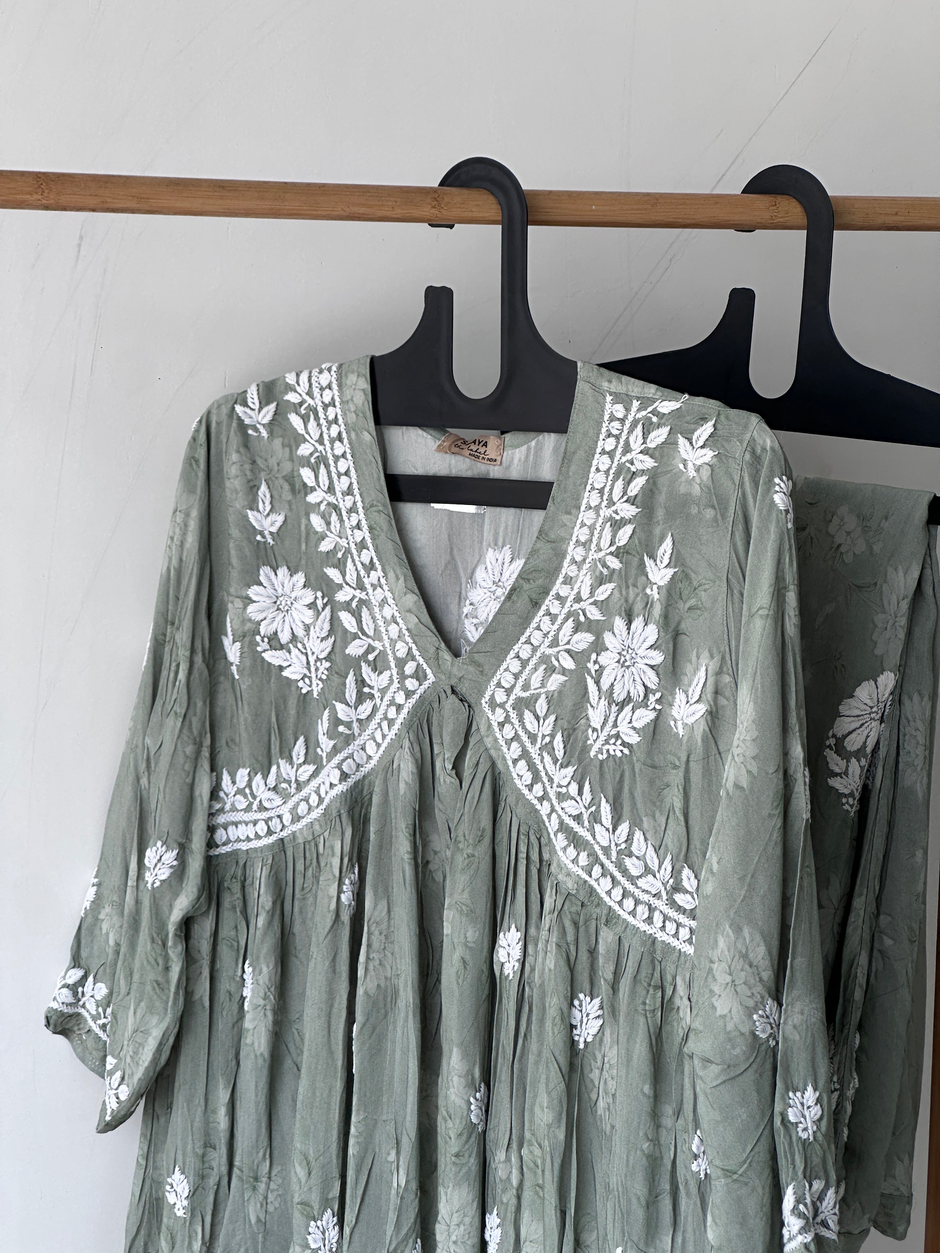 'Raaha' chikankari coord set