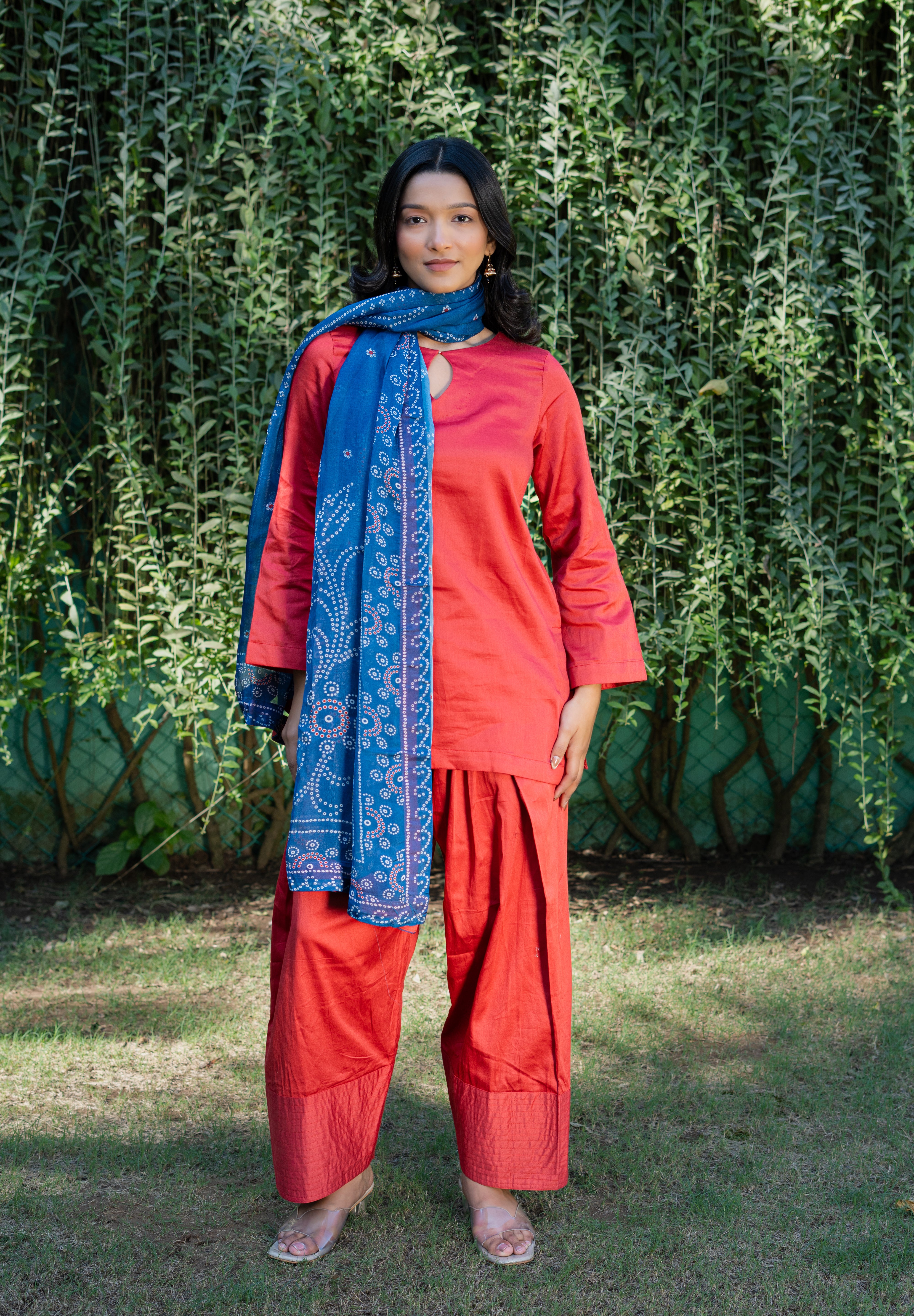 ZUHRA - SET OF THREE IN RED