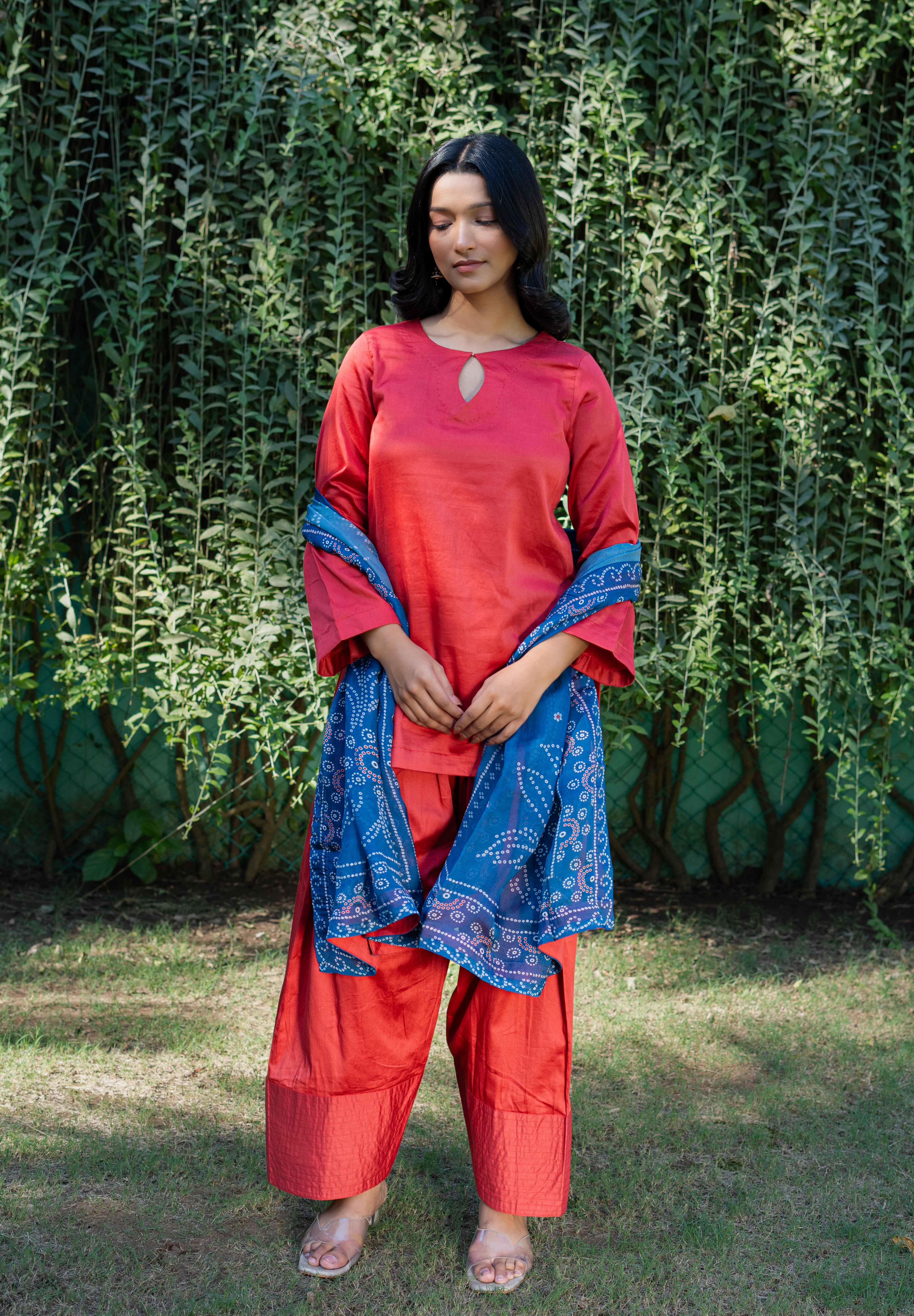 ZUHRA - SET OF THREE IN RED