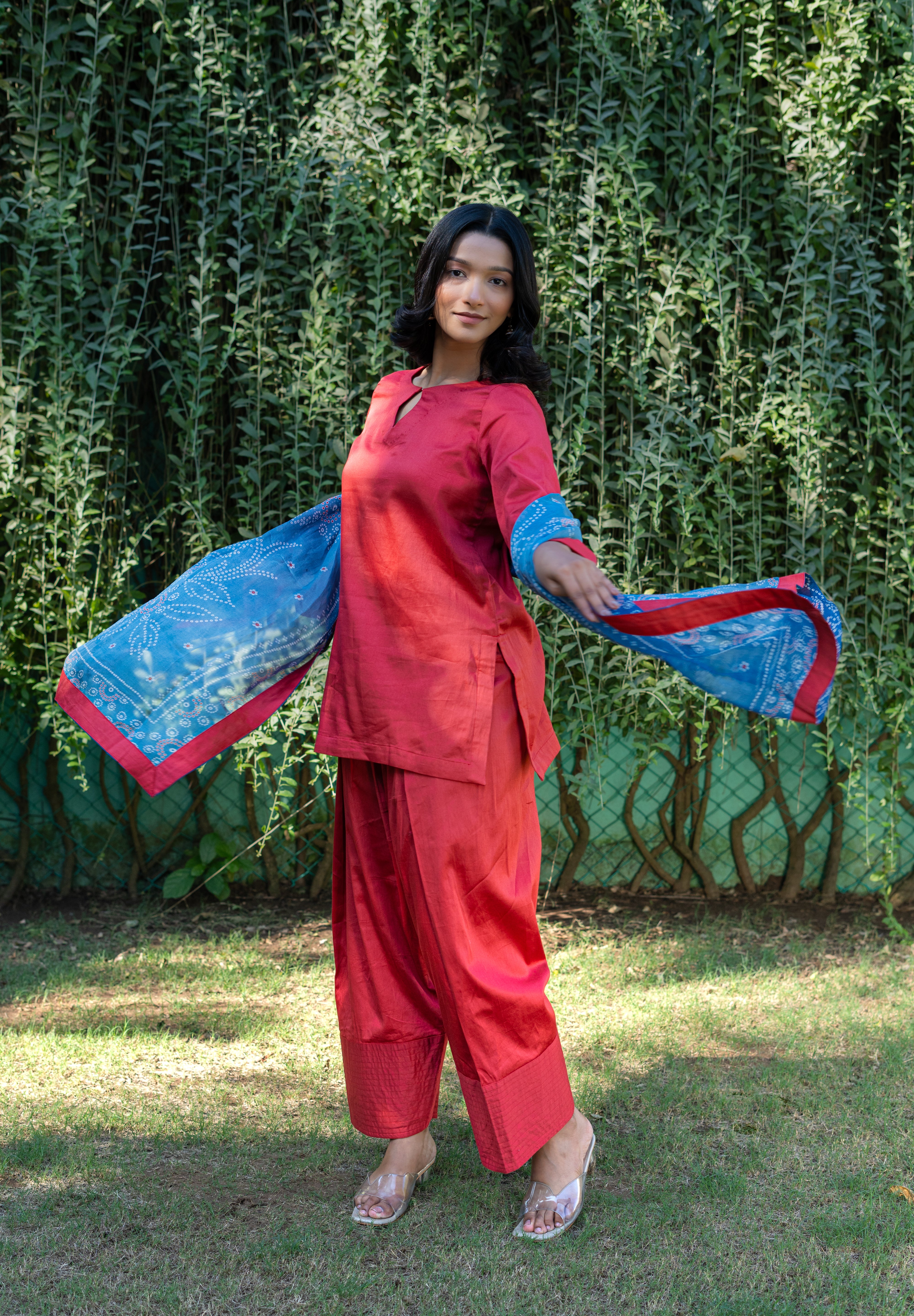 ZUHRA - SET OF THREE IN RED