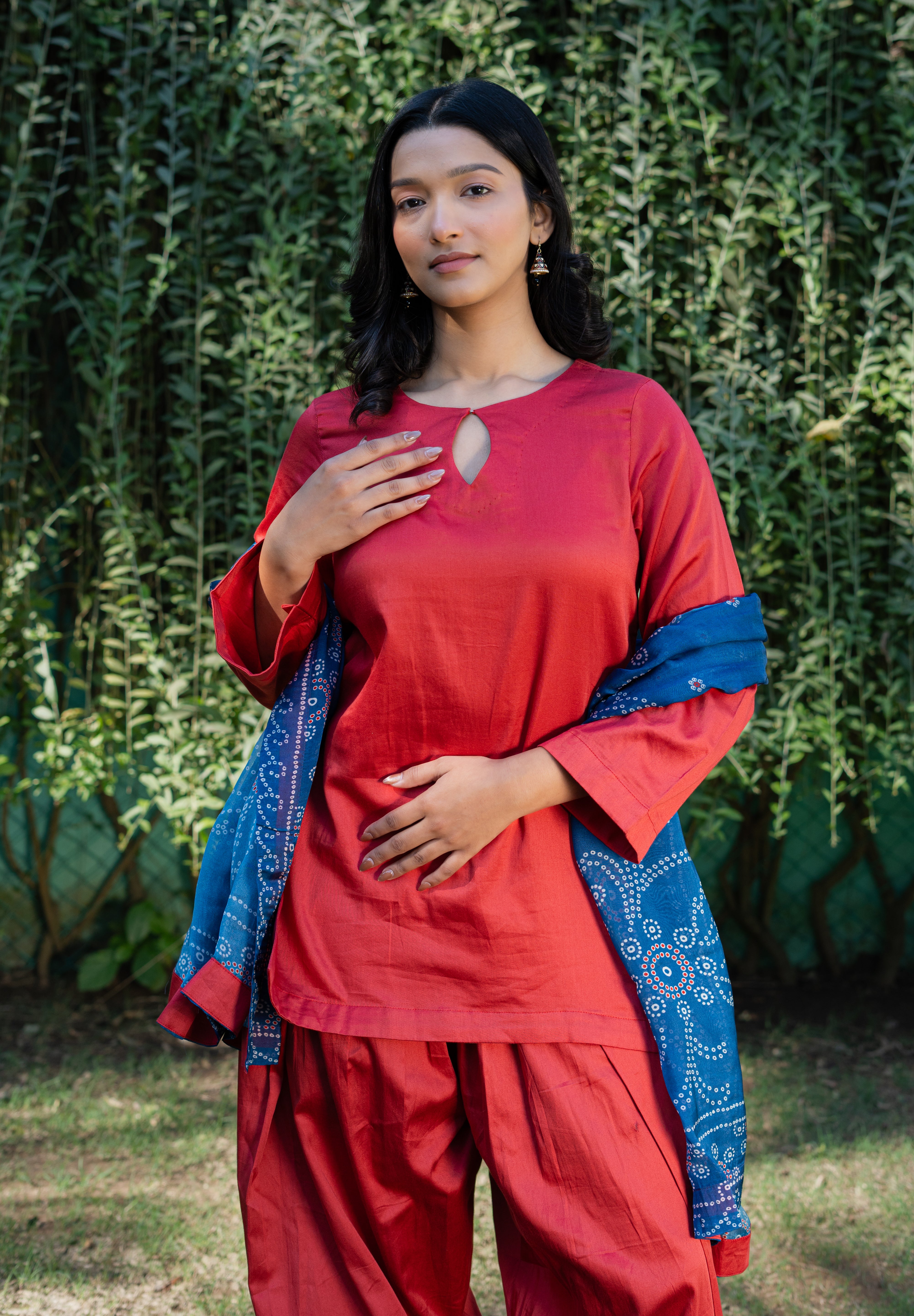 ZUHRA - SET OF THREE IN RED
