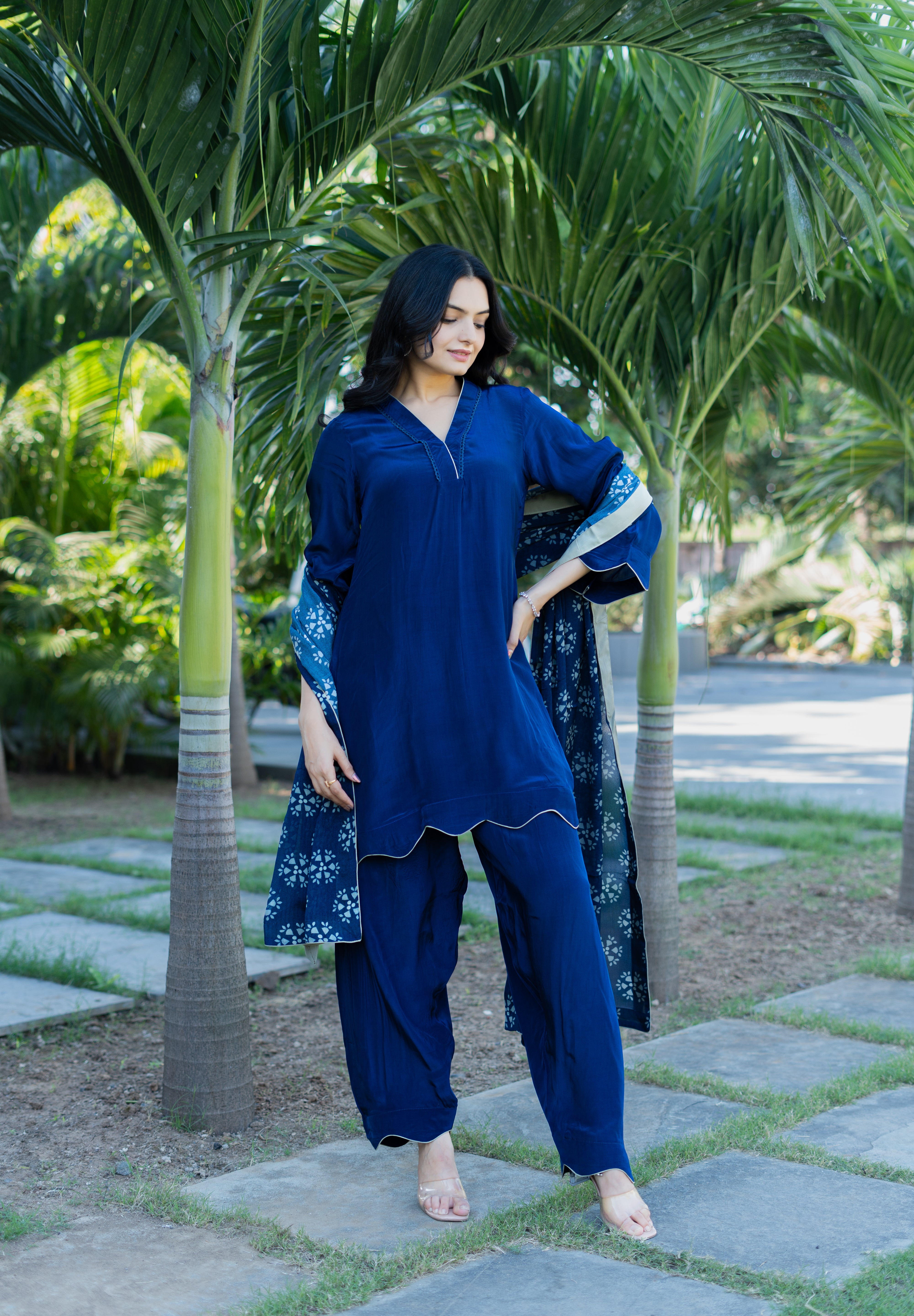 MEERAB - SET OF THREE IN BLUE