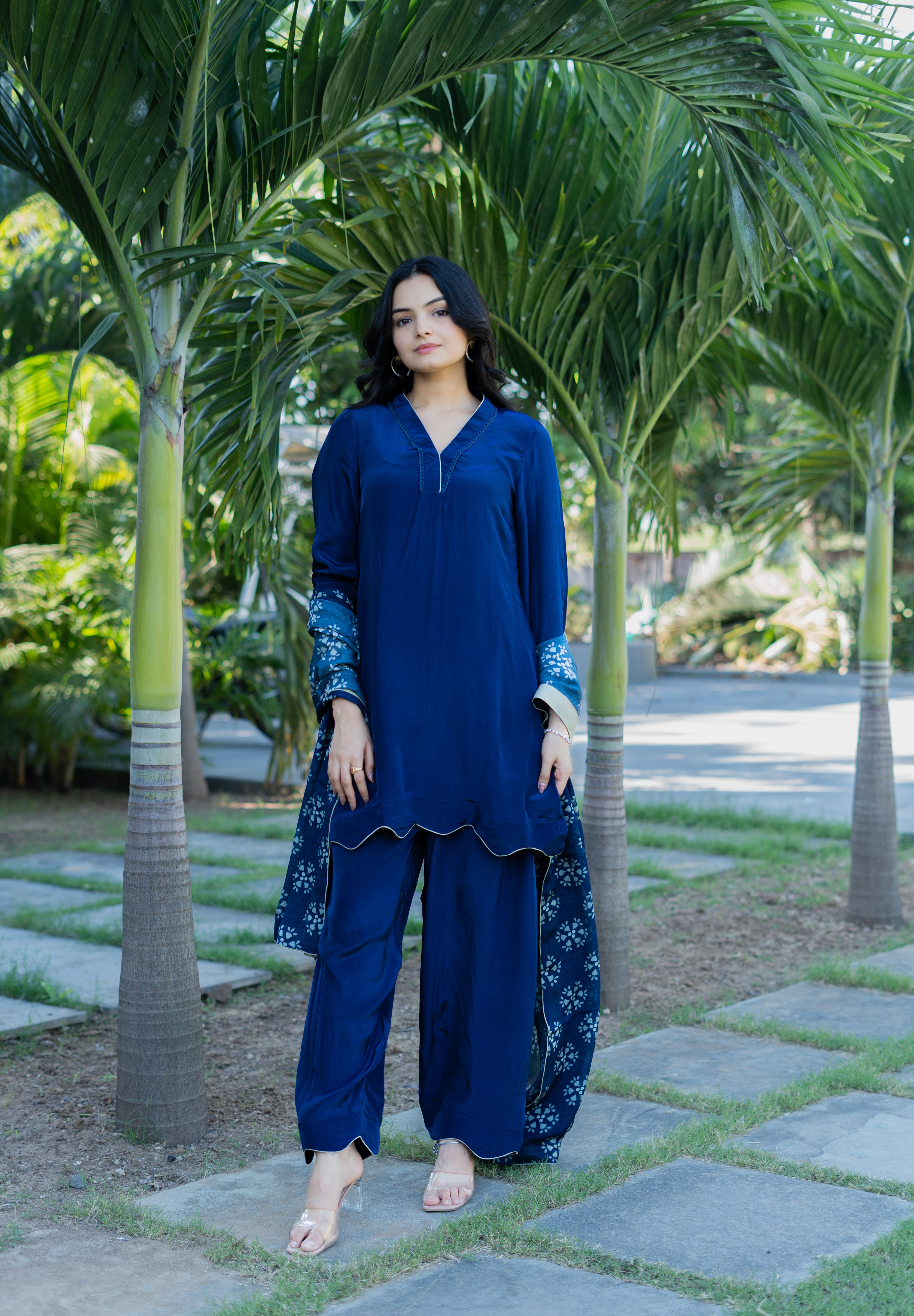 MEERAB - SET OF THREE IN BLUE