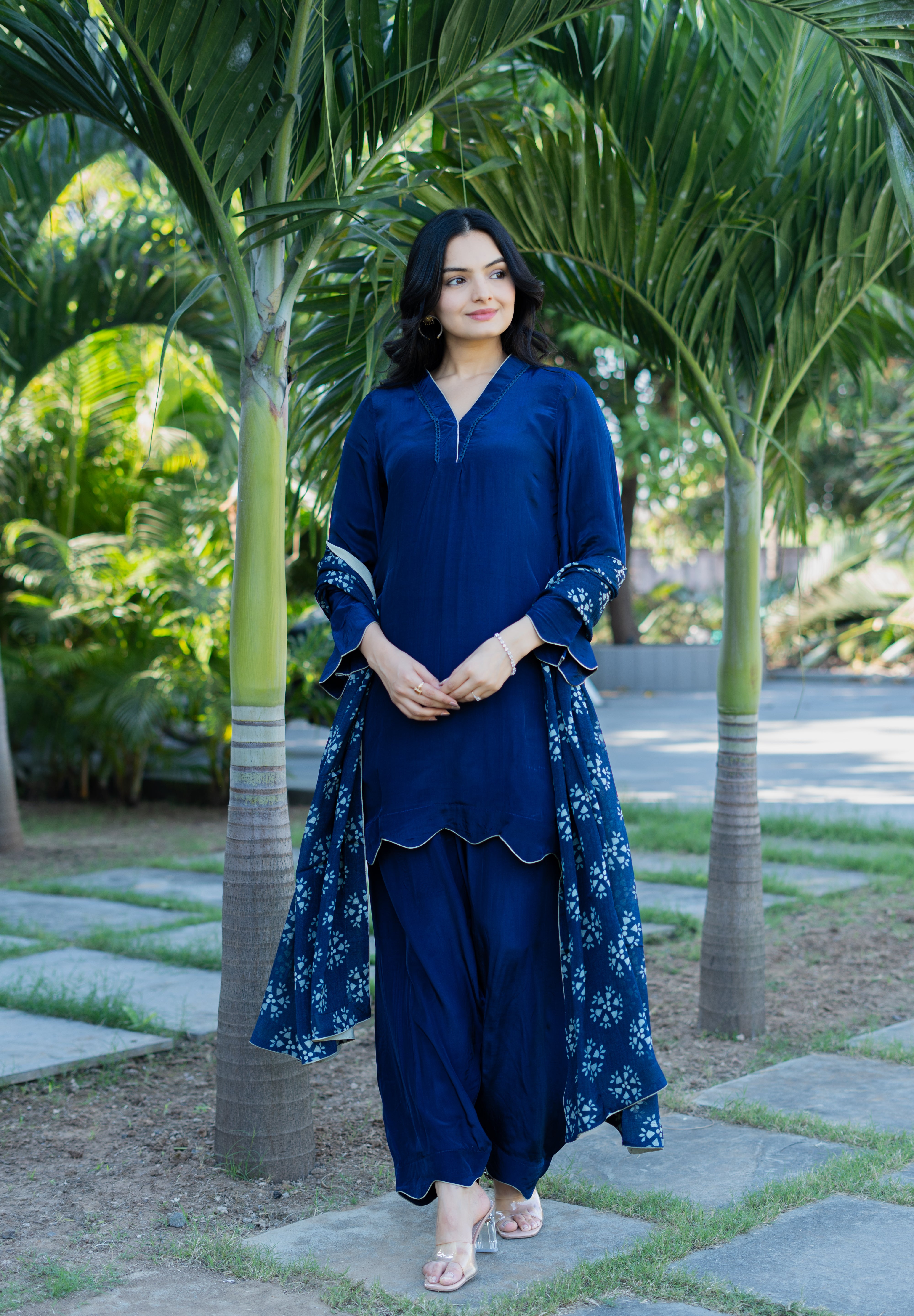 MEERAB - SET OF THREE IN BLUE