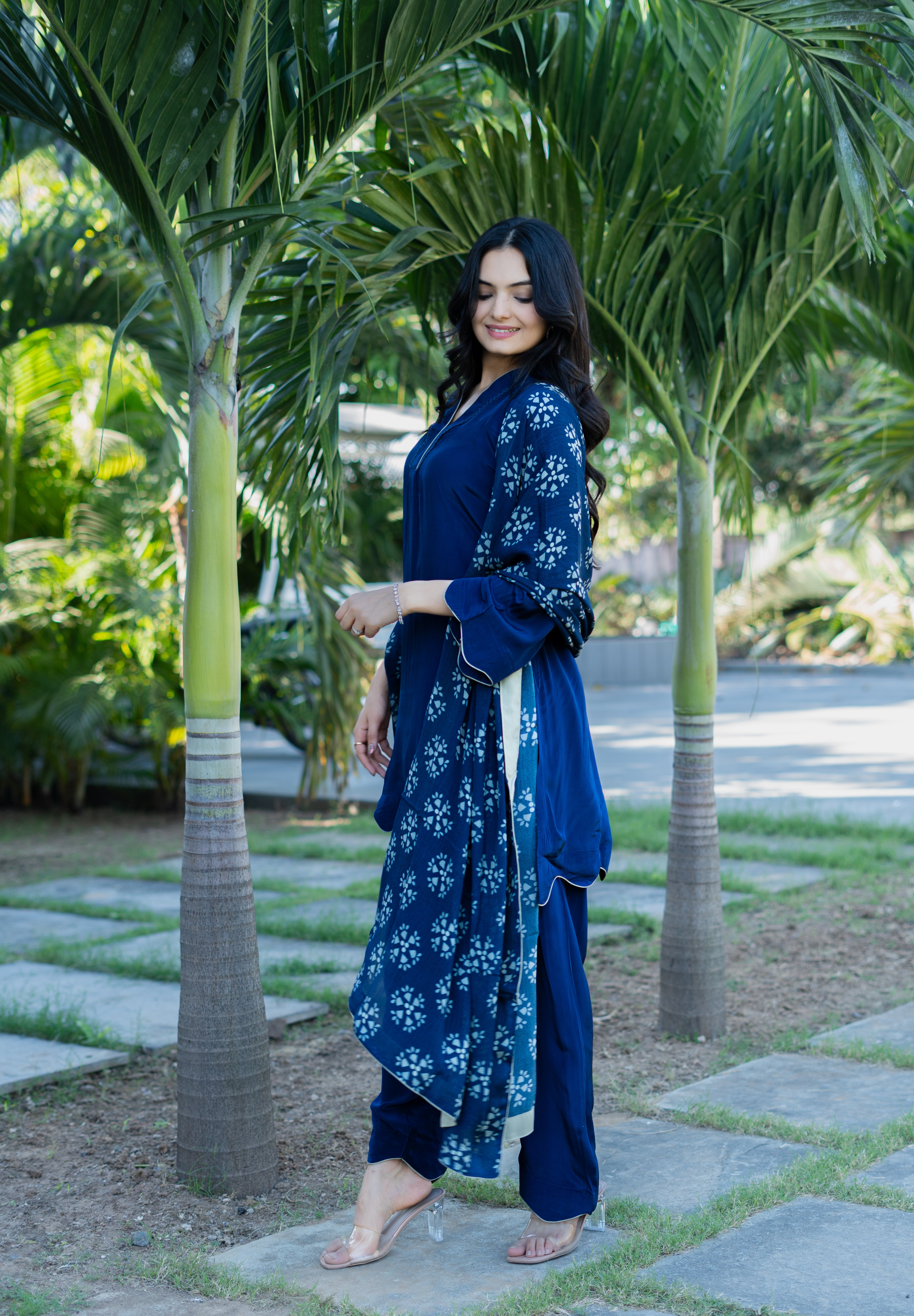 MEERAB - SET OF THREE IN BLUE