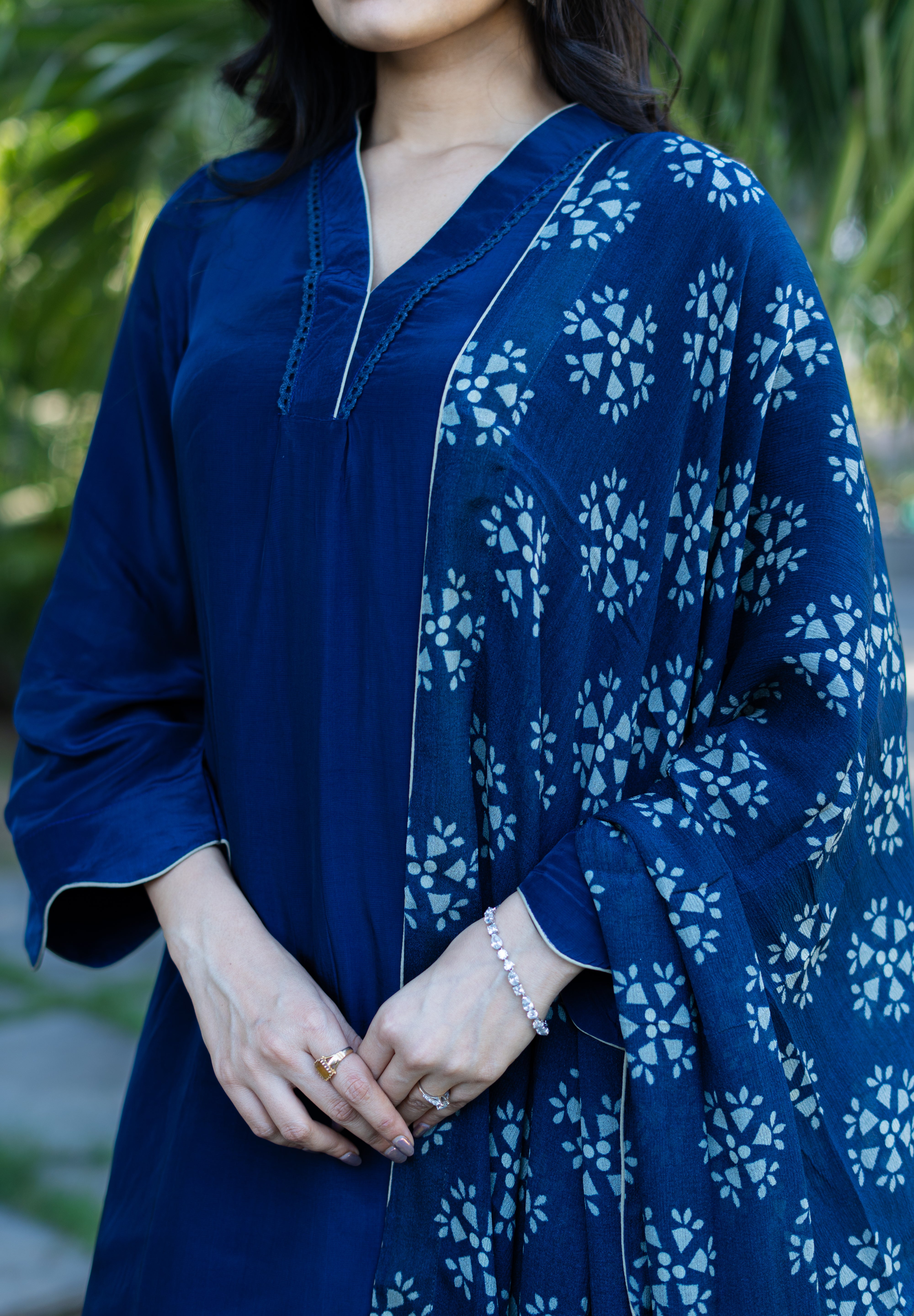 MEERAB - SET OF THREE IN BLUE