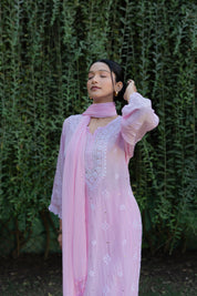 NOORIZA - SET OF THREE IN BABY PINK