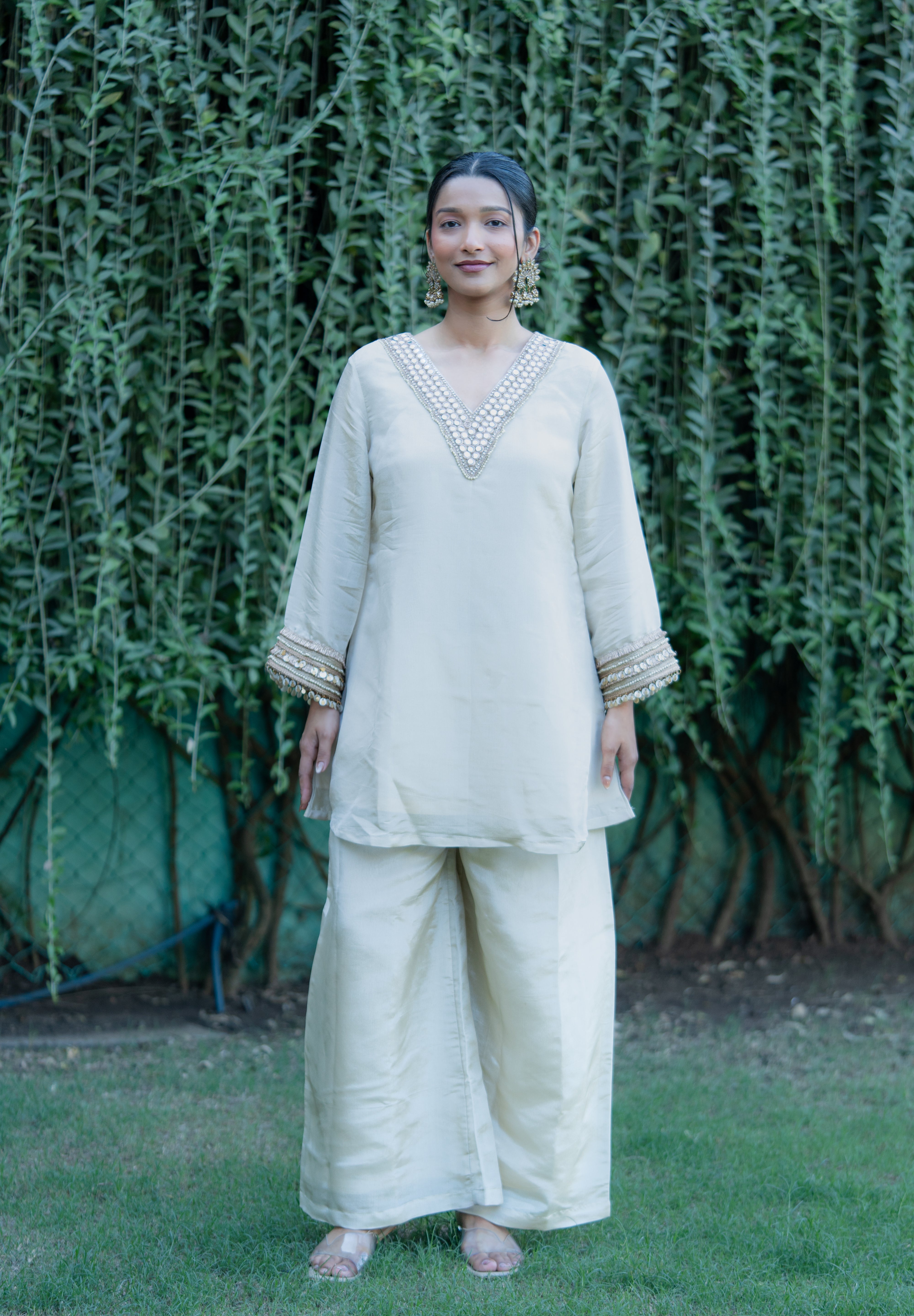 CHANDRIKA - SET OF THREE IN IVORY