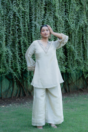 CHANDRIKA - SET OF THREE IN IVORY