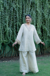 CHANDRIKA - SET OF THREE IN IVORY