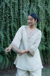 CHANDRIKA - SET OF THREE IN IVORY