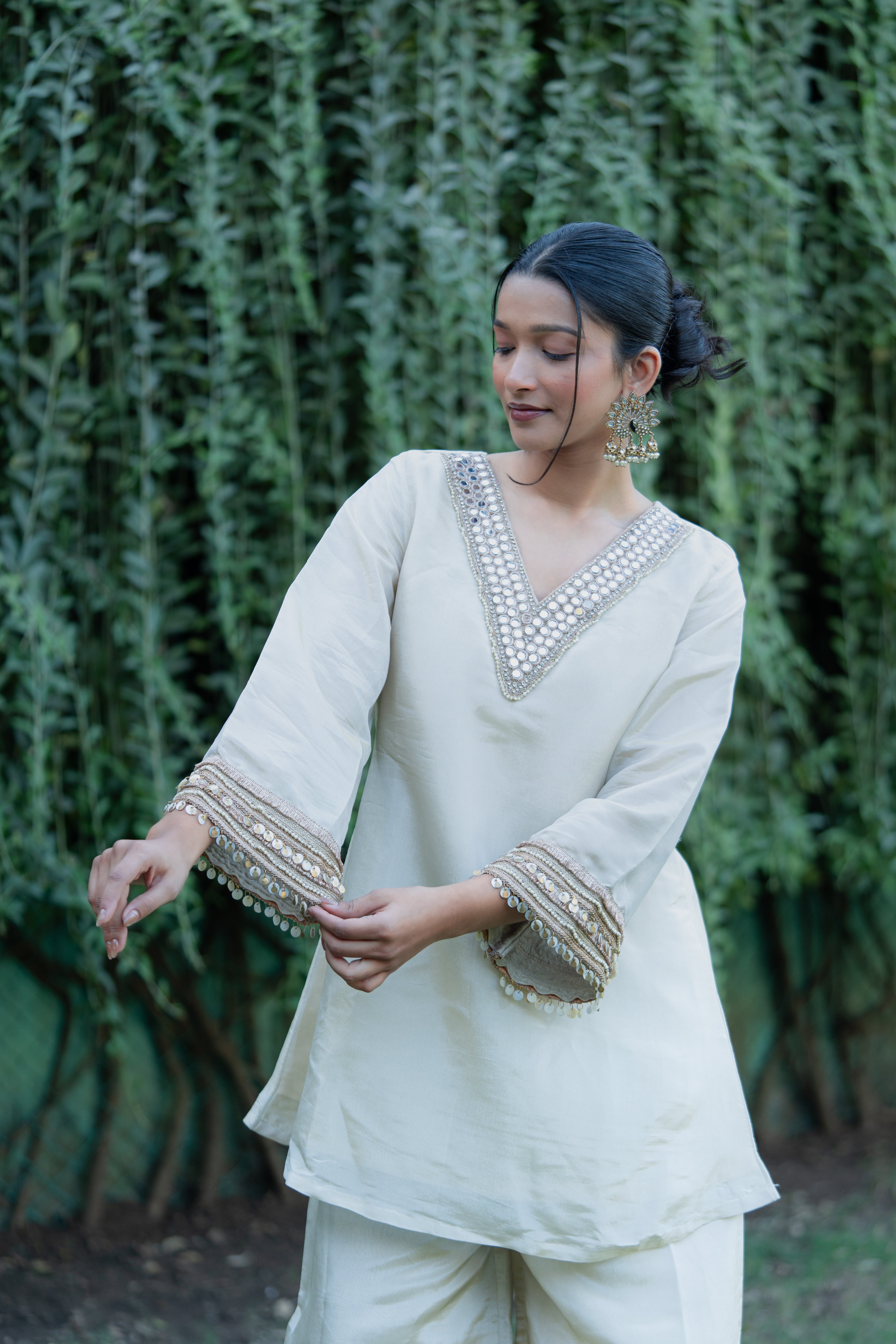CHANDRIKA - SET OF THREE IN IVORY