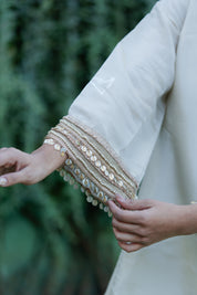 CHANDRIKA - SET OF THREE IN IVORY