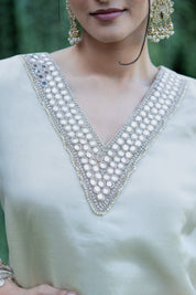 CHANDRIKA - SET OF THREE IN IVORY