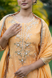 MEERA - MUKAISH SUIT SET IN PEACH