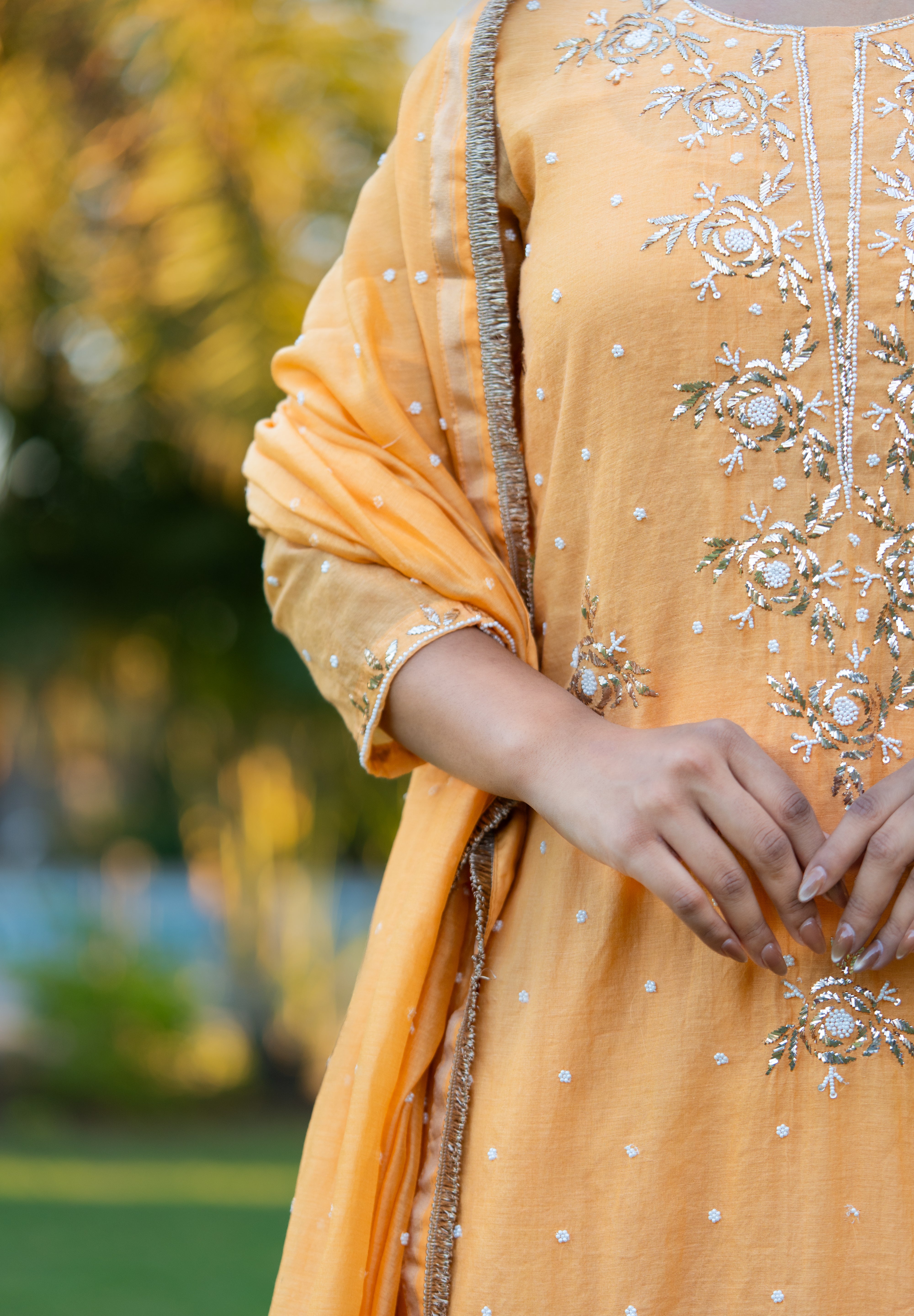 MEERA - MUKAISH SUIT SET IN PEACH