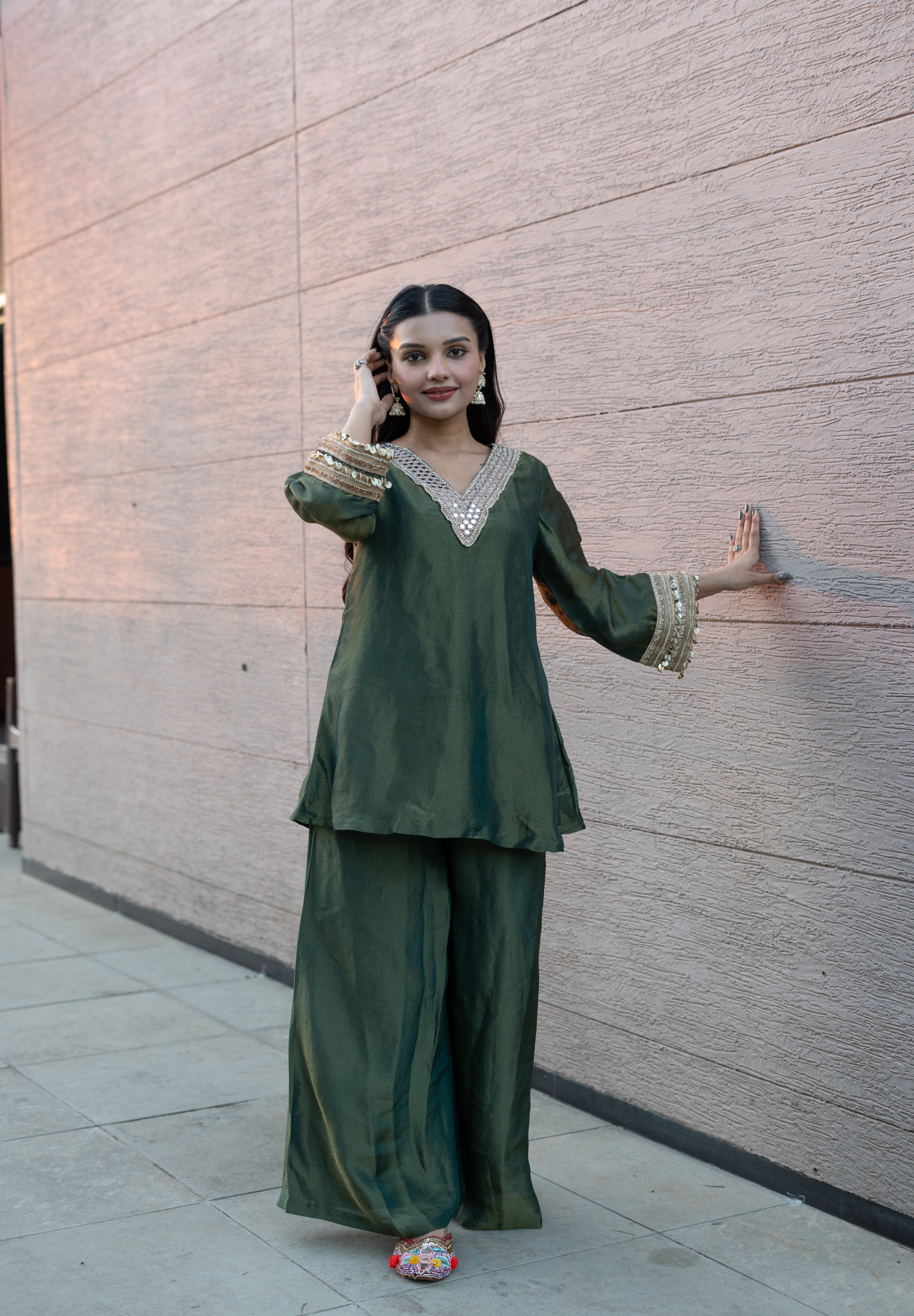 CHANDRIKA- MIRROR WORK TISSUE SET IN EMERALD GREEN