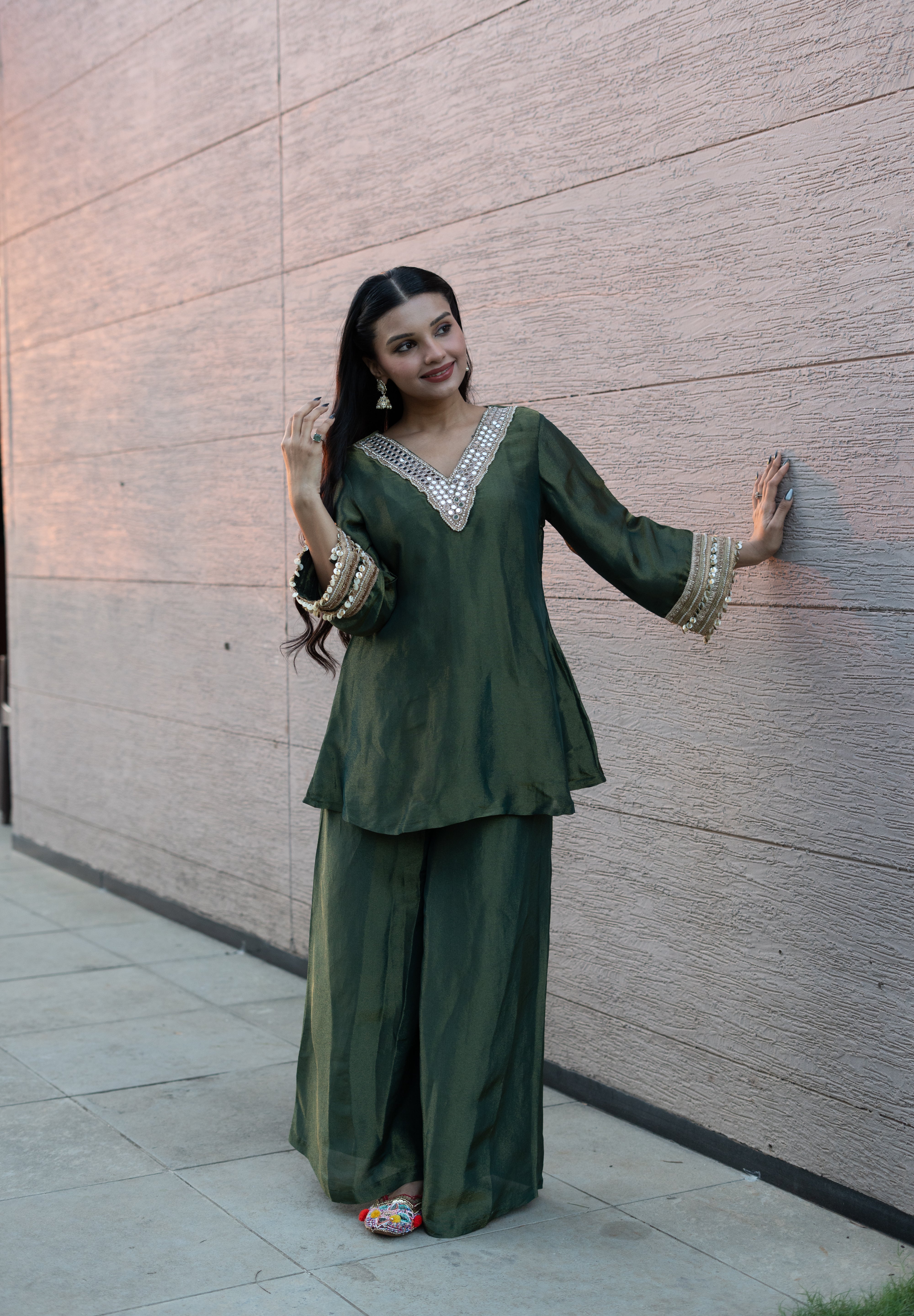 CHANDRIKA- MIRROR WORK TISSUE SET IN EMERALD GREEN