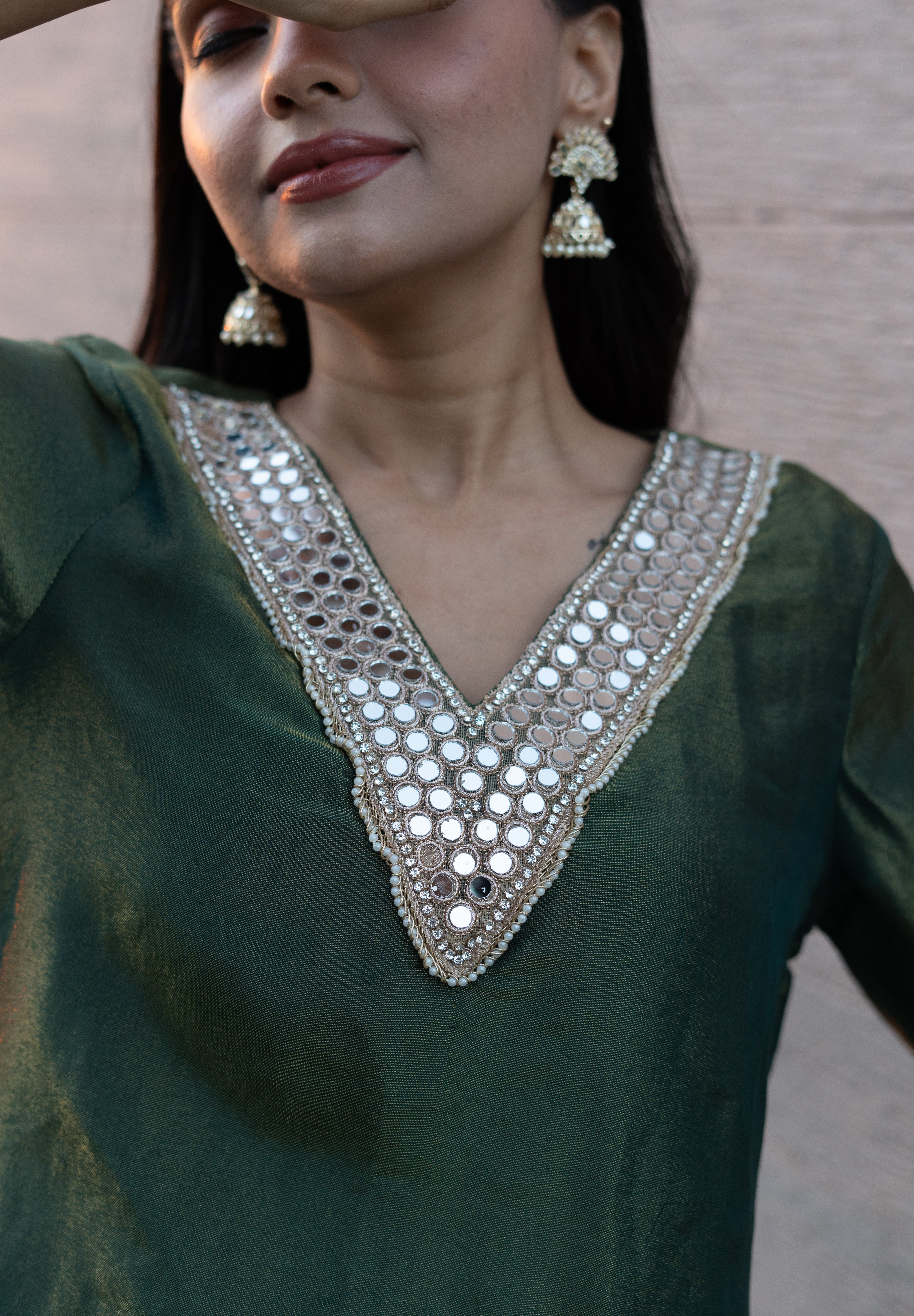 CHANDRIKA- MIRROR WORK TISSUE SET IN EMERALD GREEN