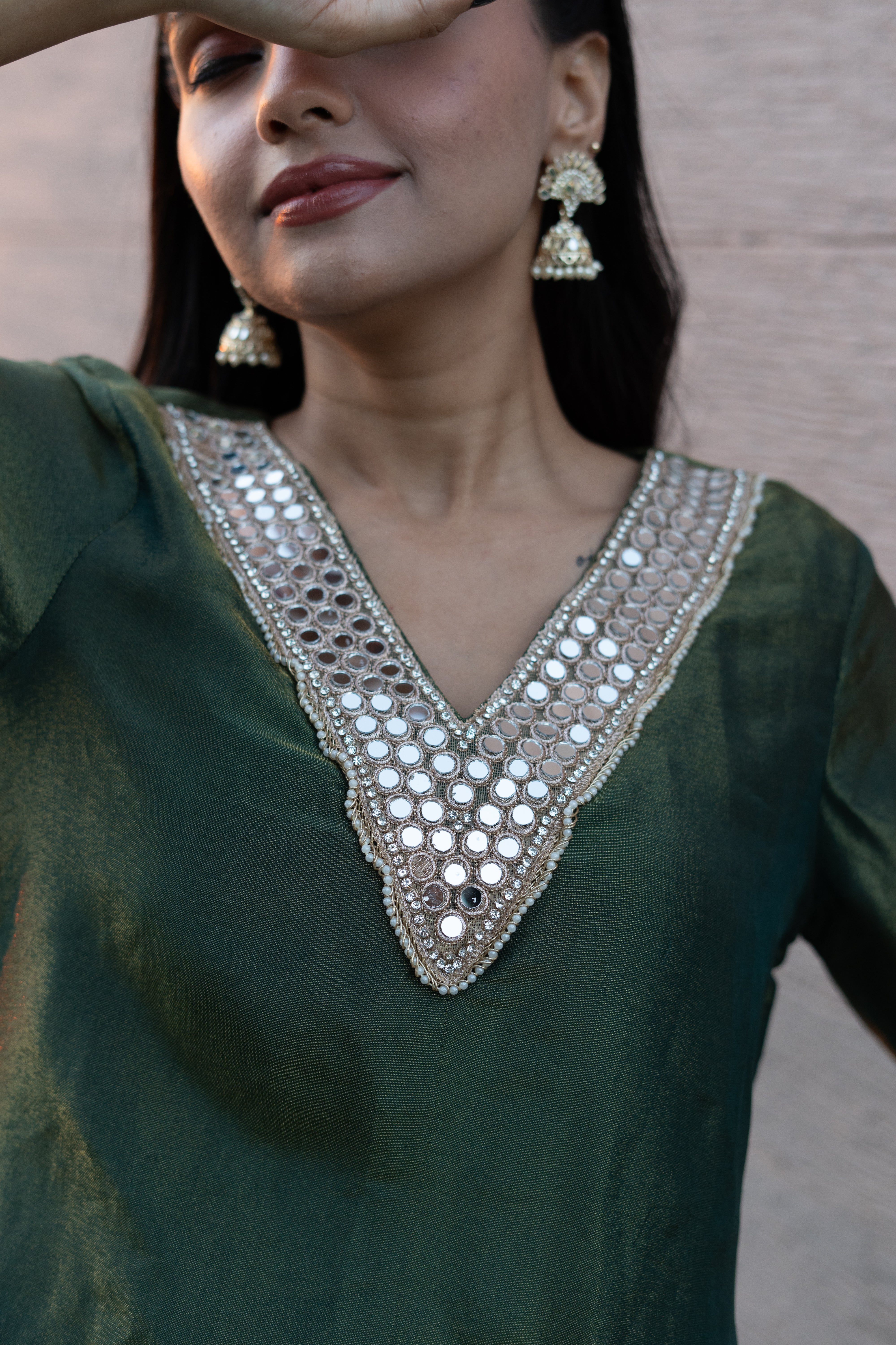 CHANDRIKA- MIRROR WORK TISSUE SET IN EMERALD GREEN