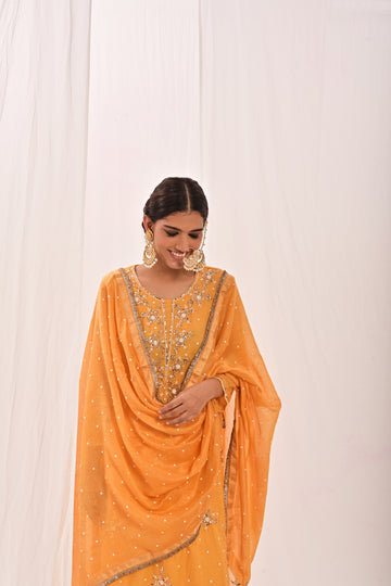 'Meera' mukaish kurta set