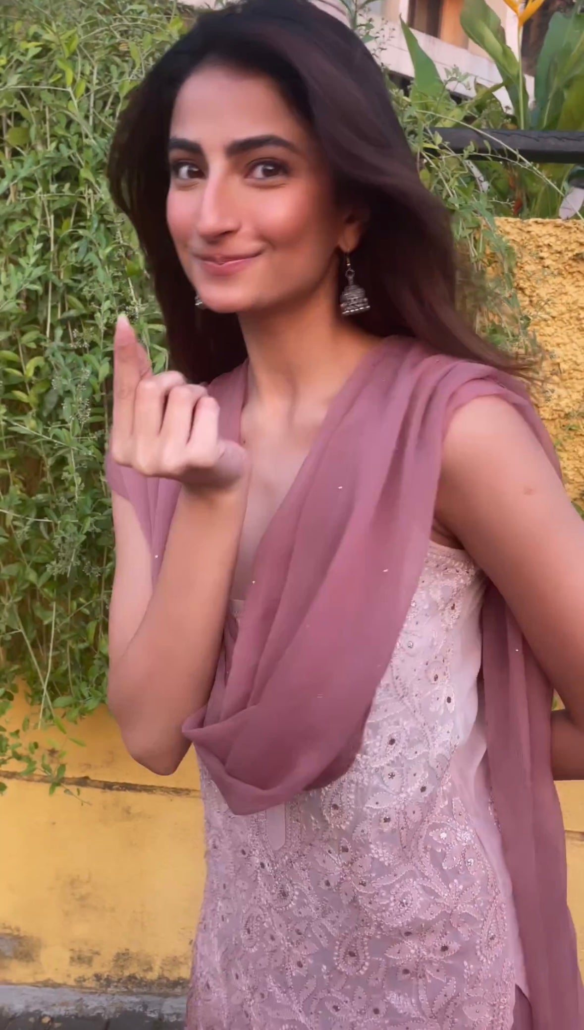 PALAK TIWARI IN OUR NOOR CHIKAN MUKAISH -SET OF 3